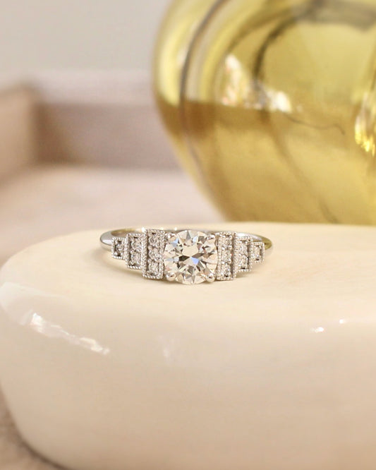 bague diamants style Art Déco-bague de fiançailles diamants sur or banc- serti finition perlée