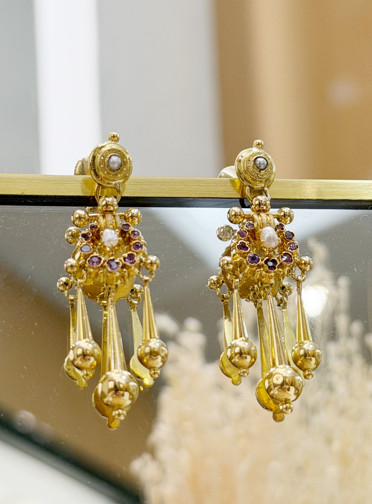 Boucles d'oreilles pampilles vintage or jaune 18K