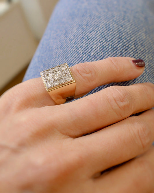 chevalière vintage pour petit doigt-forme carrée pavage diamants-circa 1940