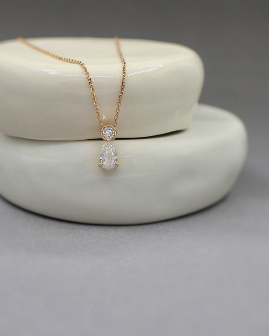 Collier pendentif diamant poire or jaune 18K