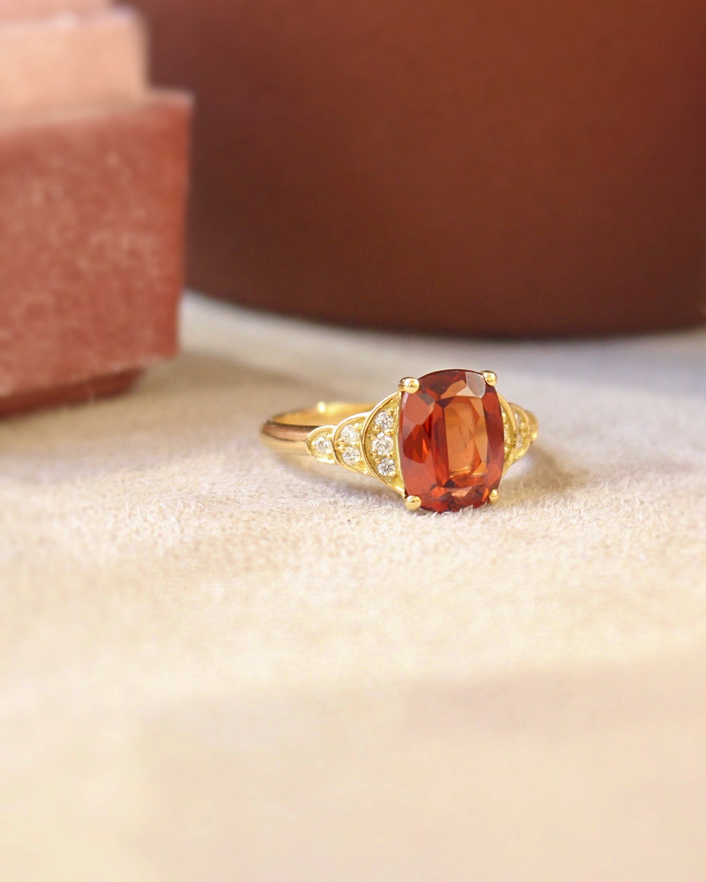 grenat spssartite et diamants- bague de demande en mariage - or jaune - Art Déco-