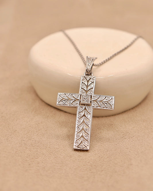 Pendentif croix ciselée diamants or 18K
