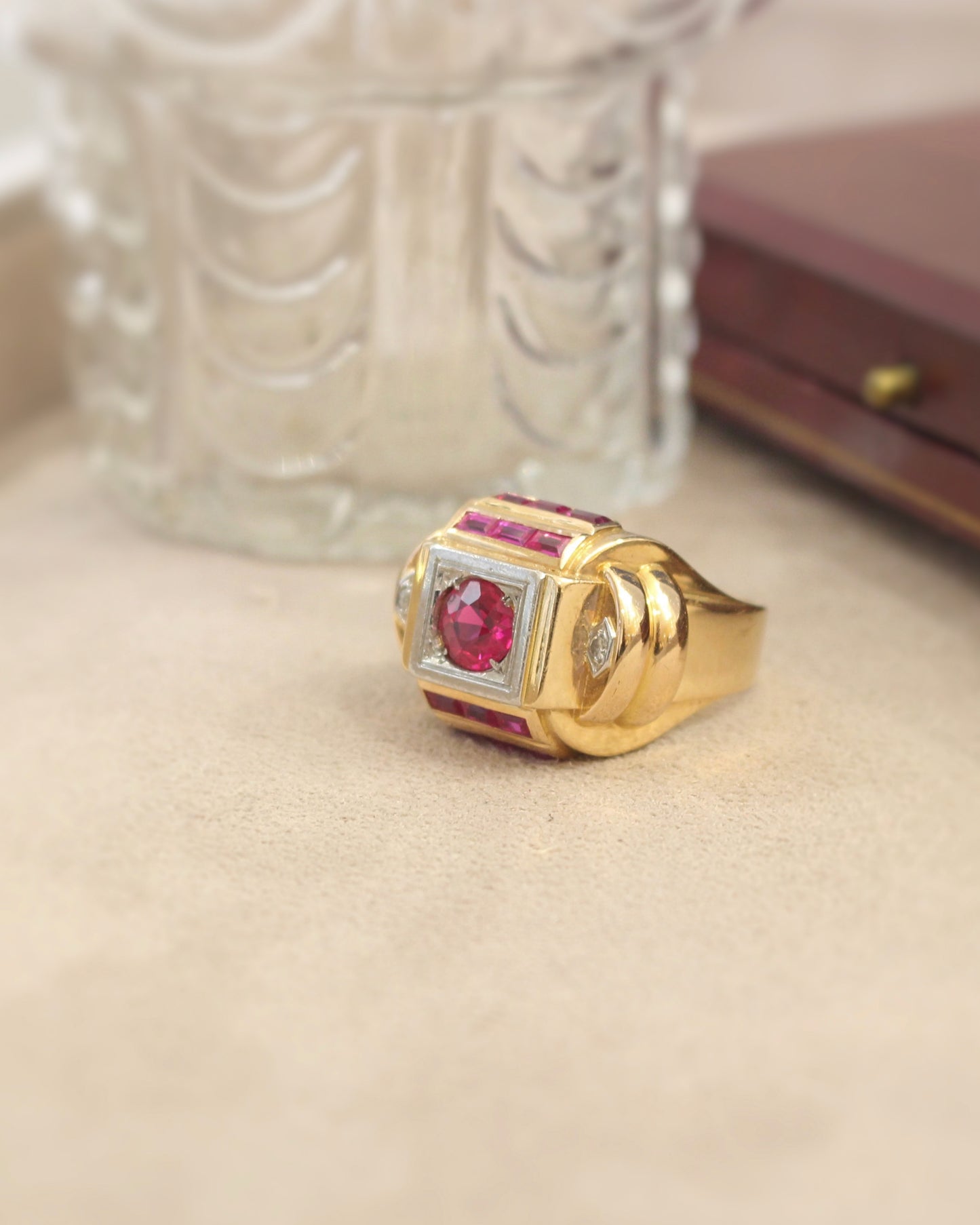 Bague Tank Rubis de synthèse et diamants