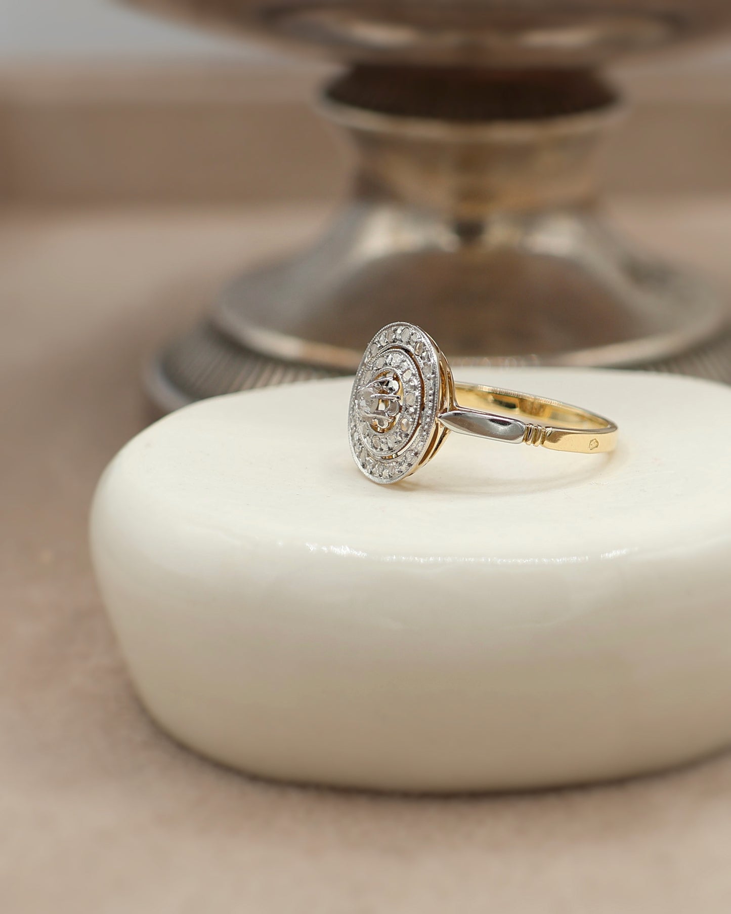 Bague ancienne Art Déco double entourage diamants taille rose