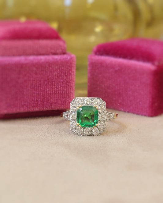 Bague entourage grenat tsavorite et diamants