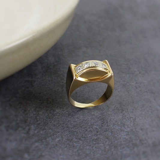 Bague art déco-bague tank en or jaune et diamants.