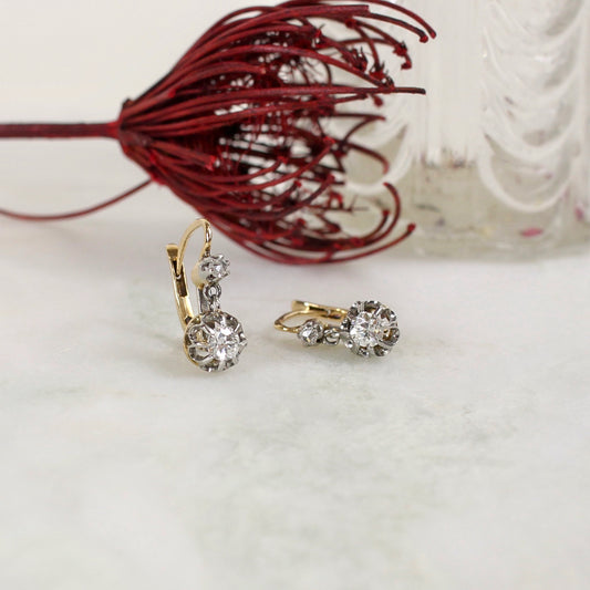 Charmantes boucles d'oreilles dormeuses anciennes-diamants taille ancienne et taille rose-monture en or jaune et platine