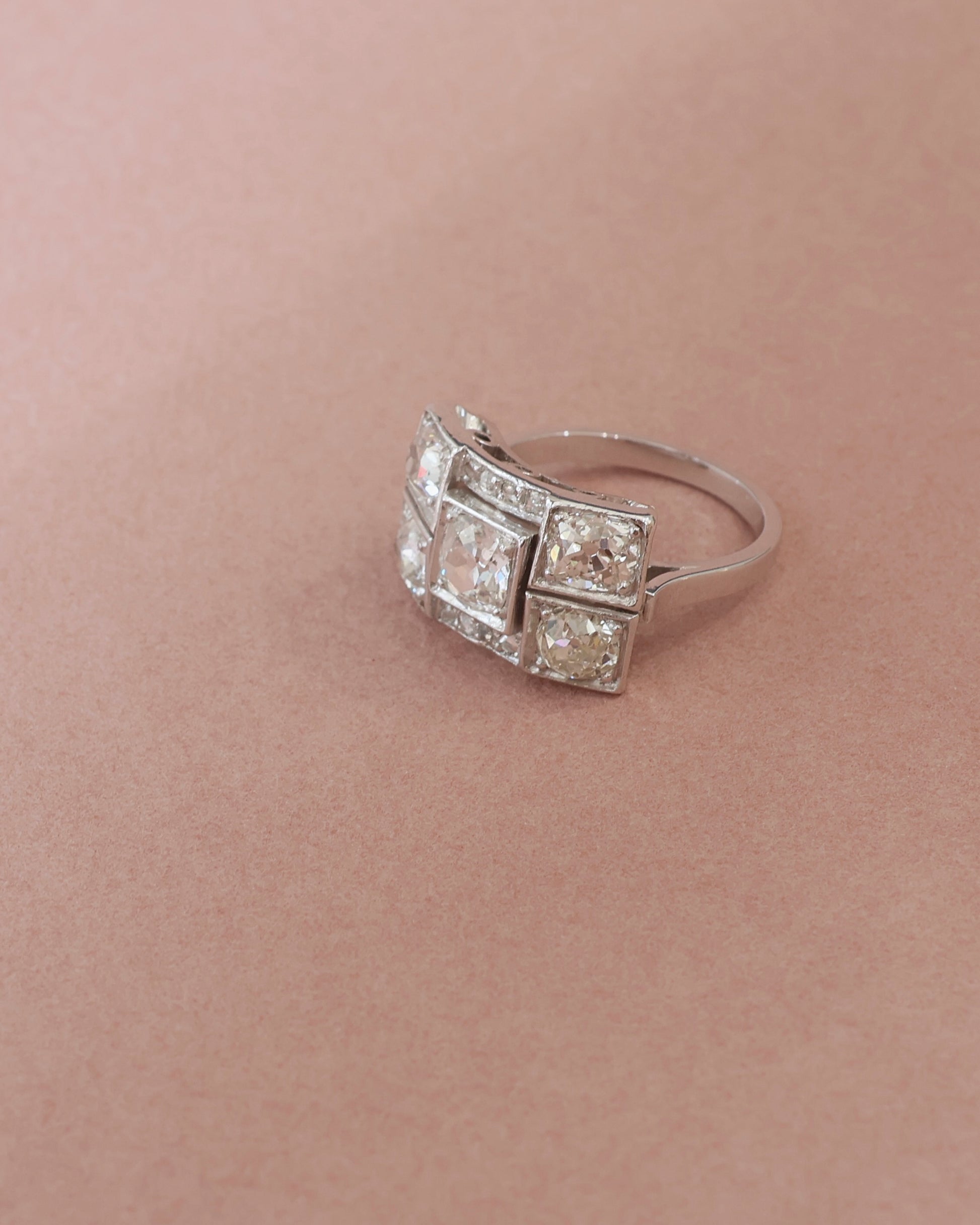 Bague Art Deco ancienne en diamants or 18K