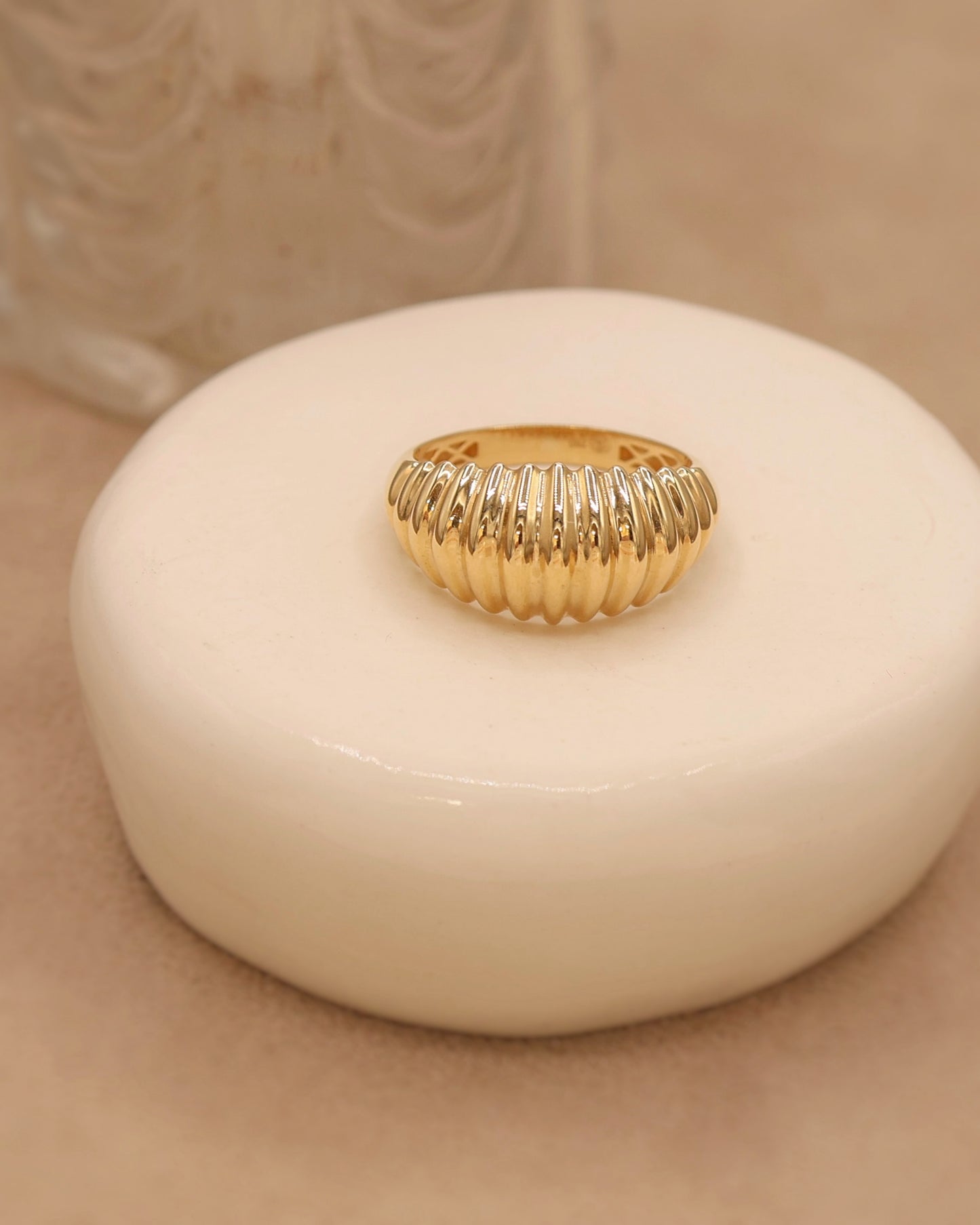 Bague a godrons or jaune 18K
