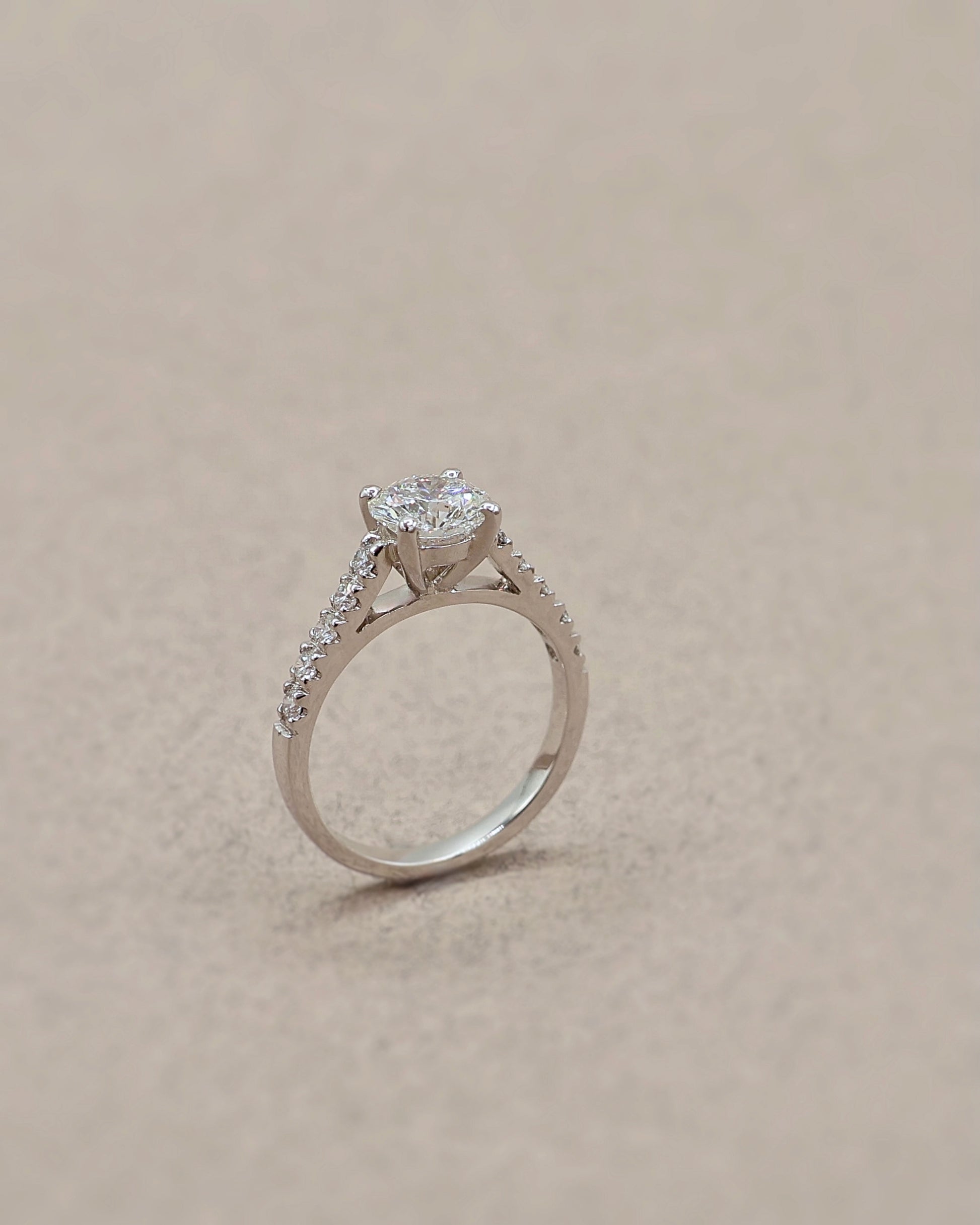 Bague de fiancailles solitaire diamants