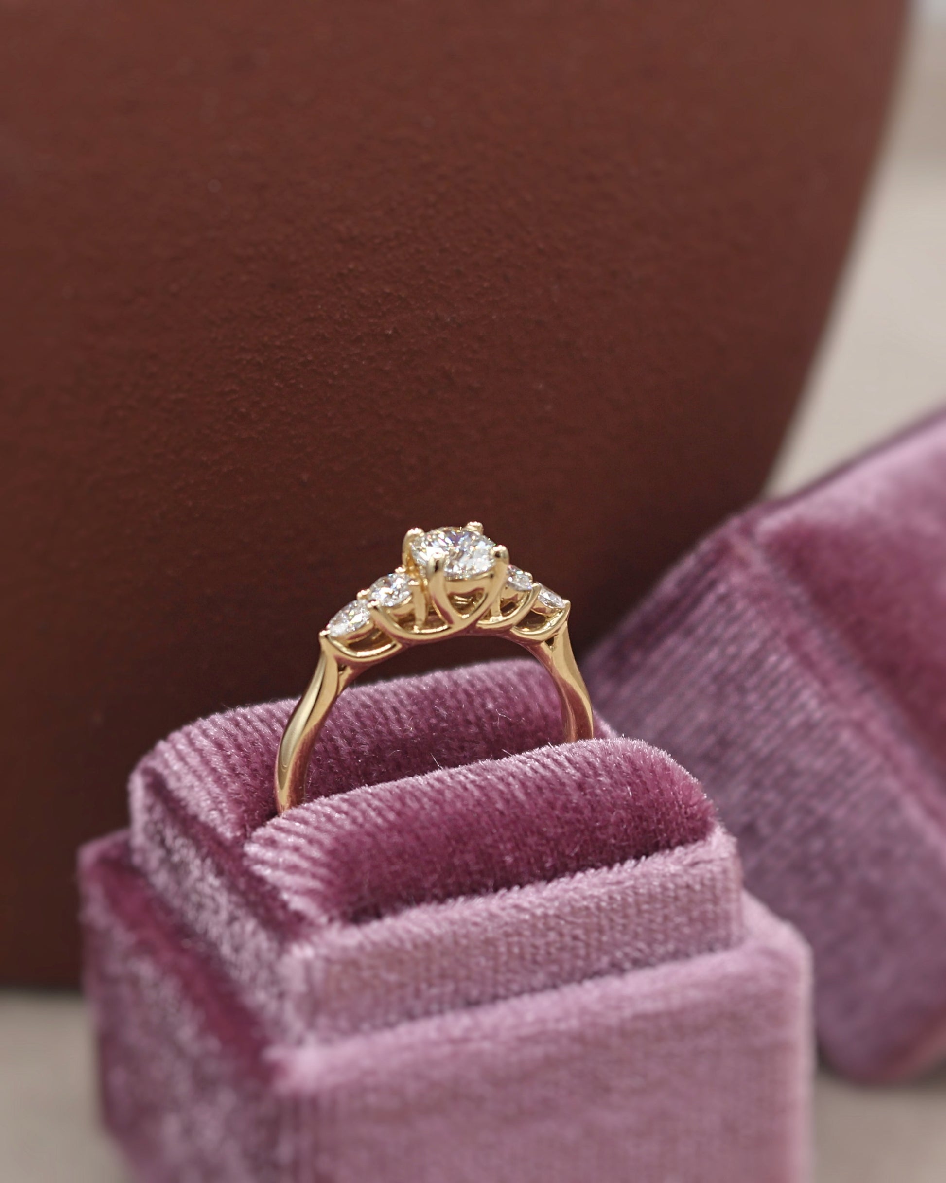 Bague en diamants panier fils or jaune 18K