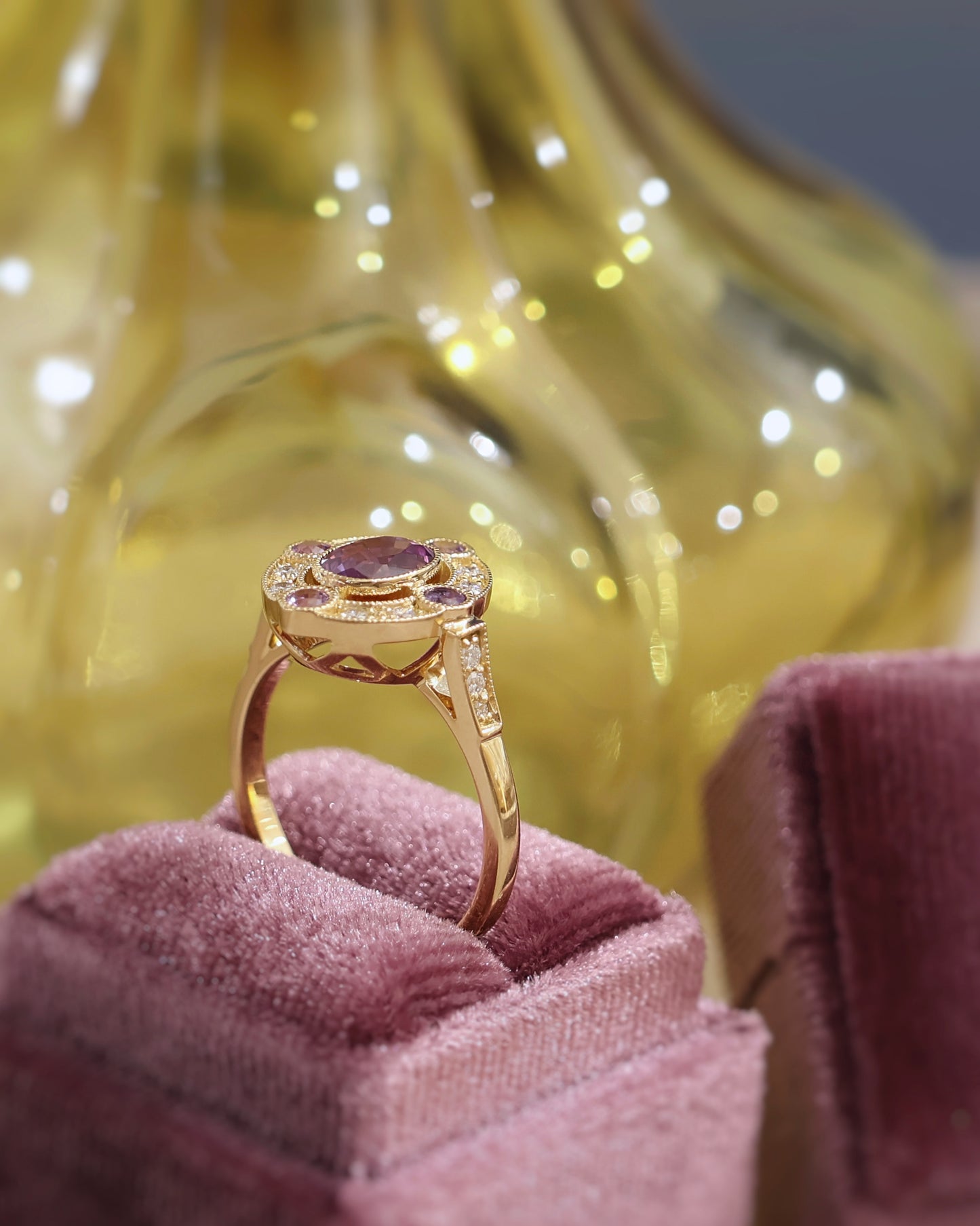 Bague entourage saphirs et diamants or 18K