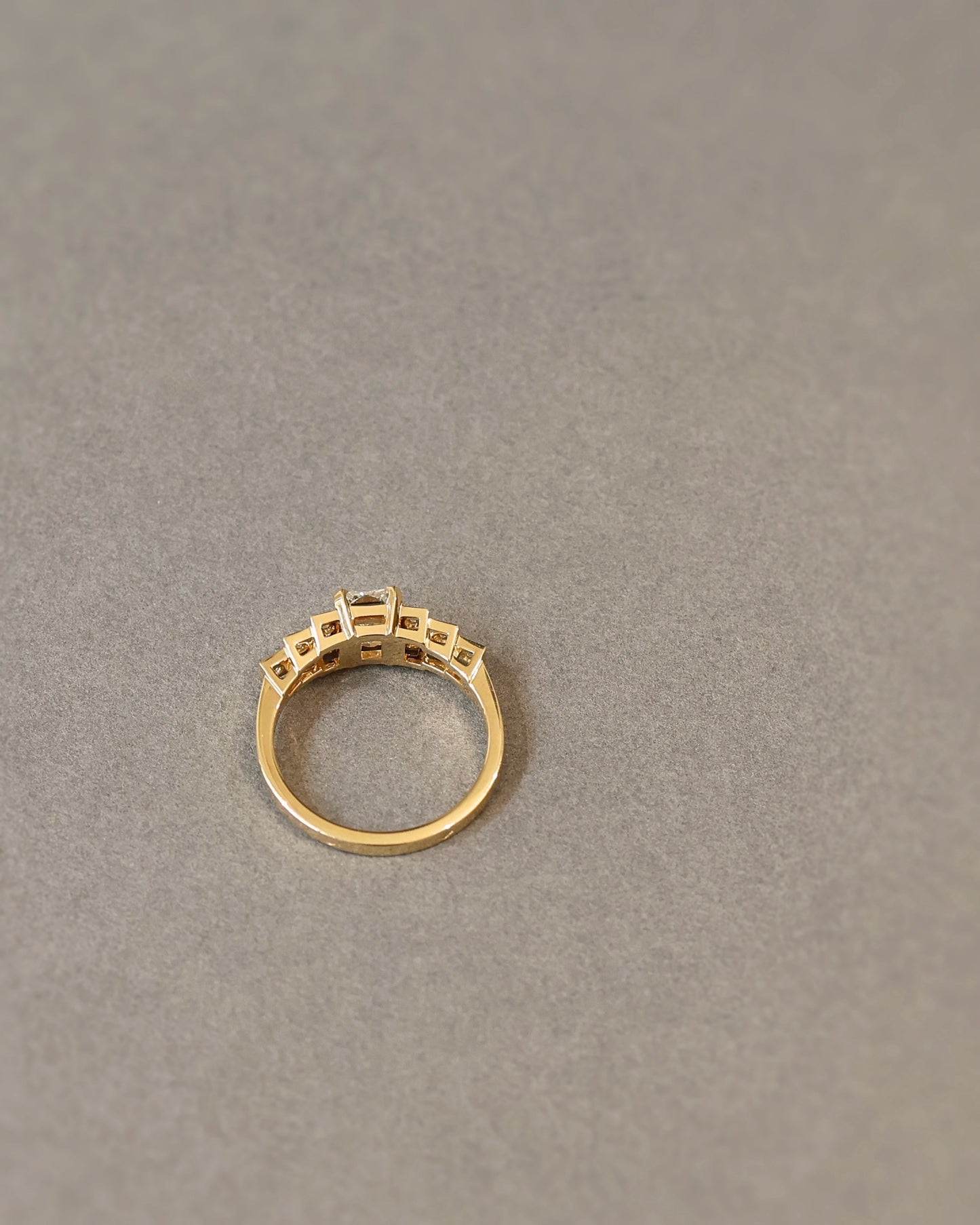 Bague escalier diamant taille radiant or jaune 