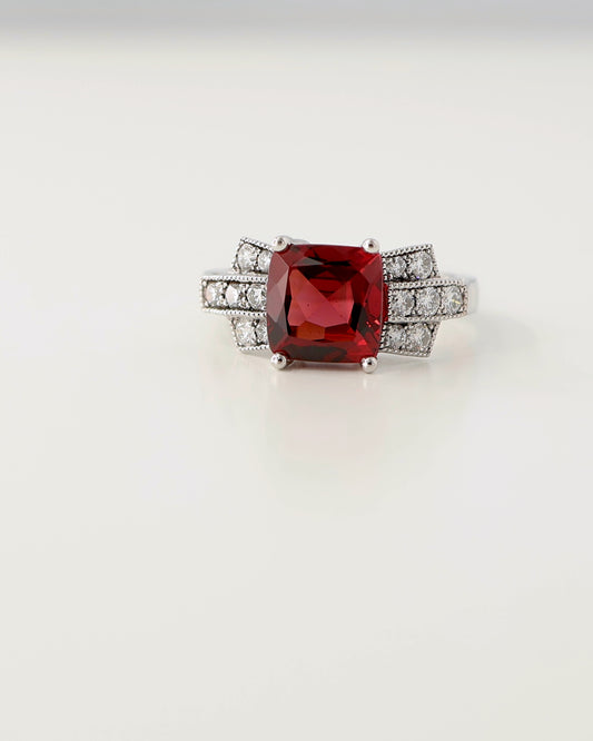 Bague grenat diamants sur platine