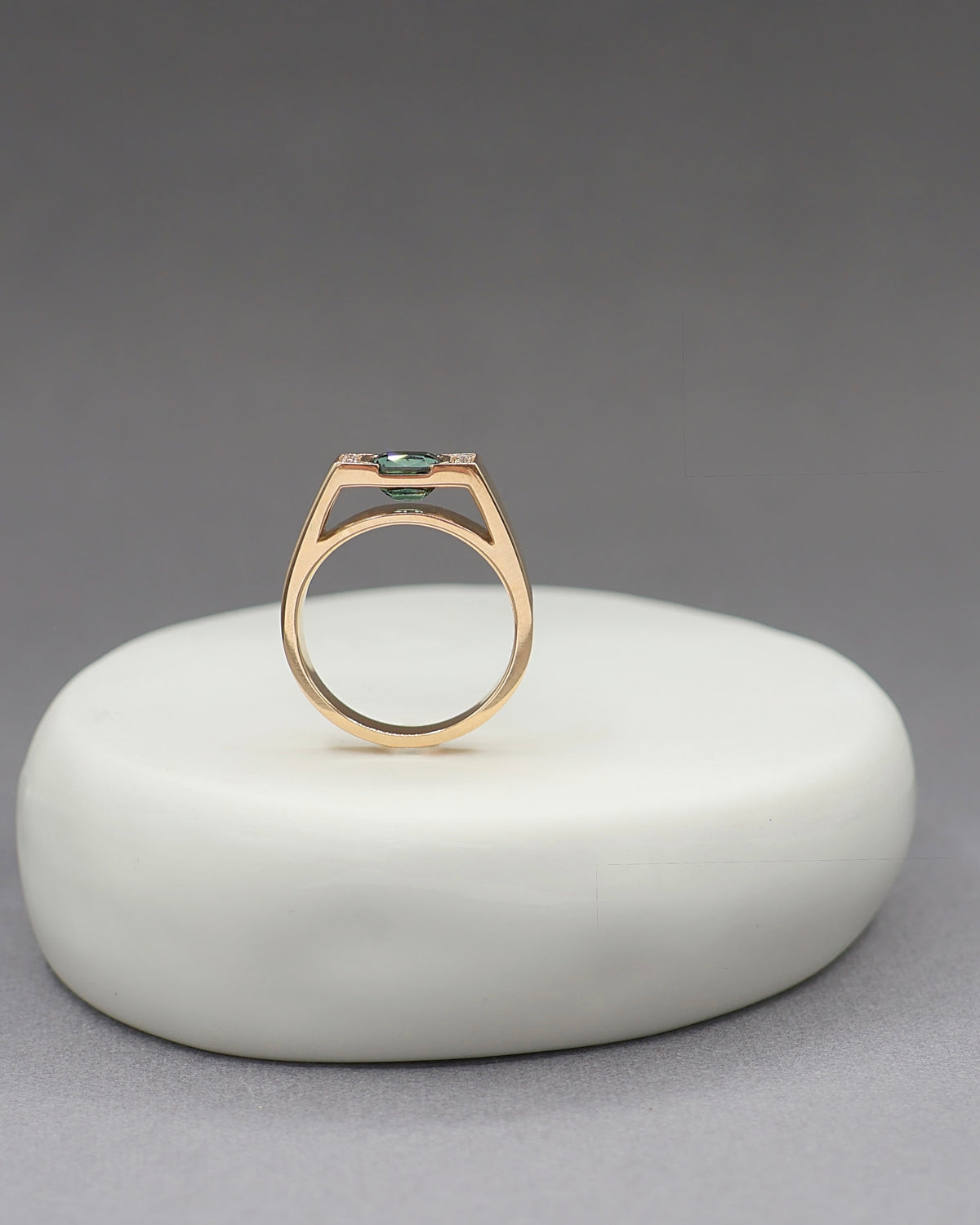 Bague jonc saphir et diamants or jaune 18K