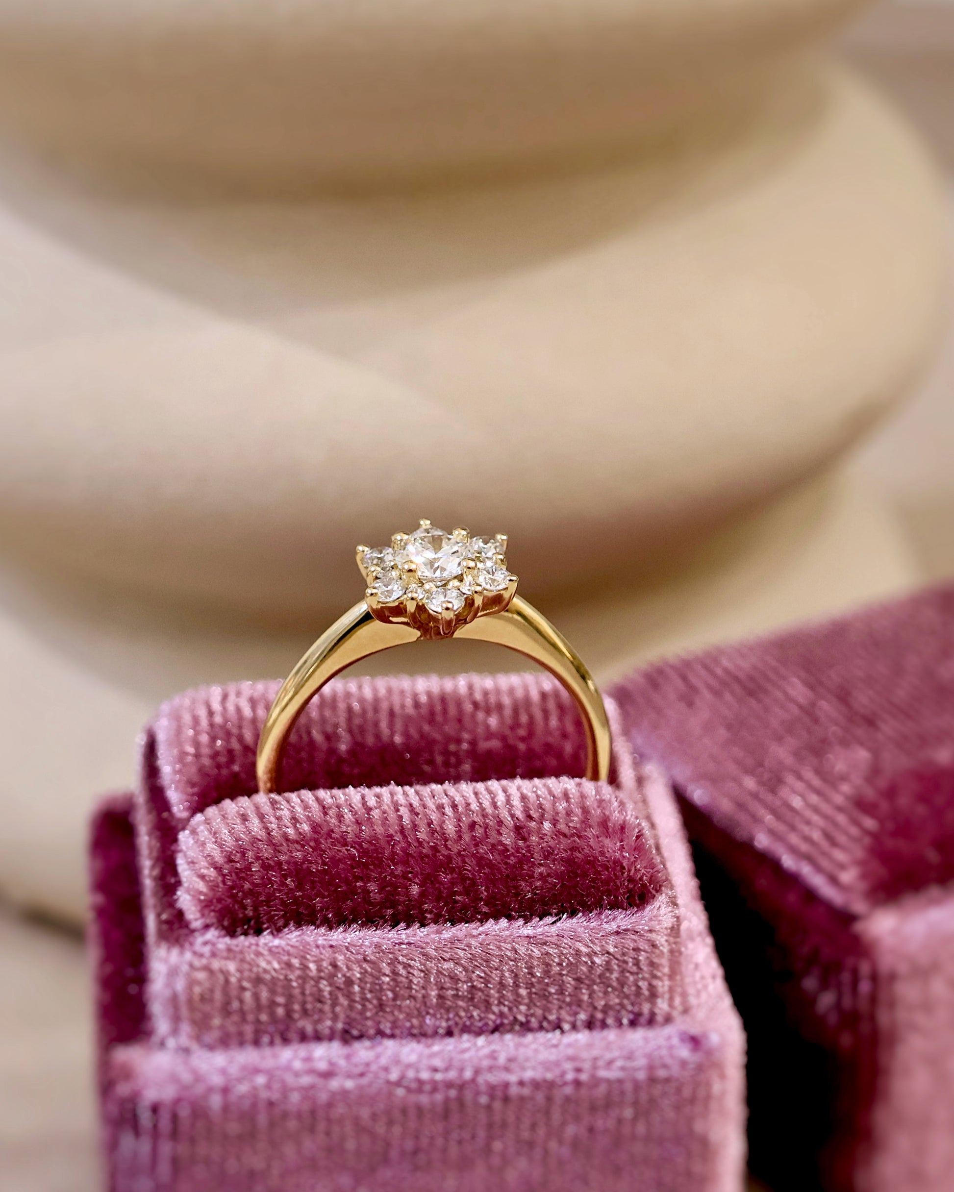 Bague marguerite diamants or jaune 18K