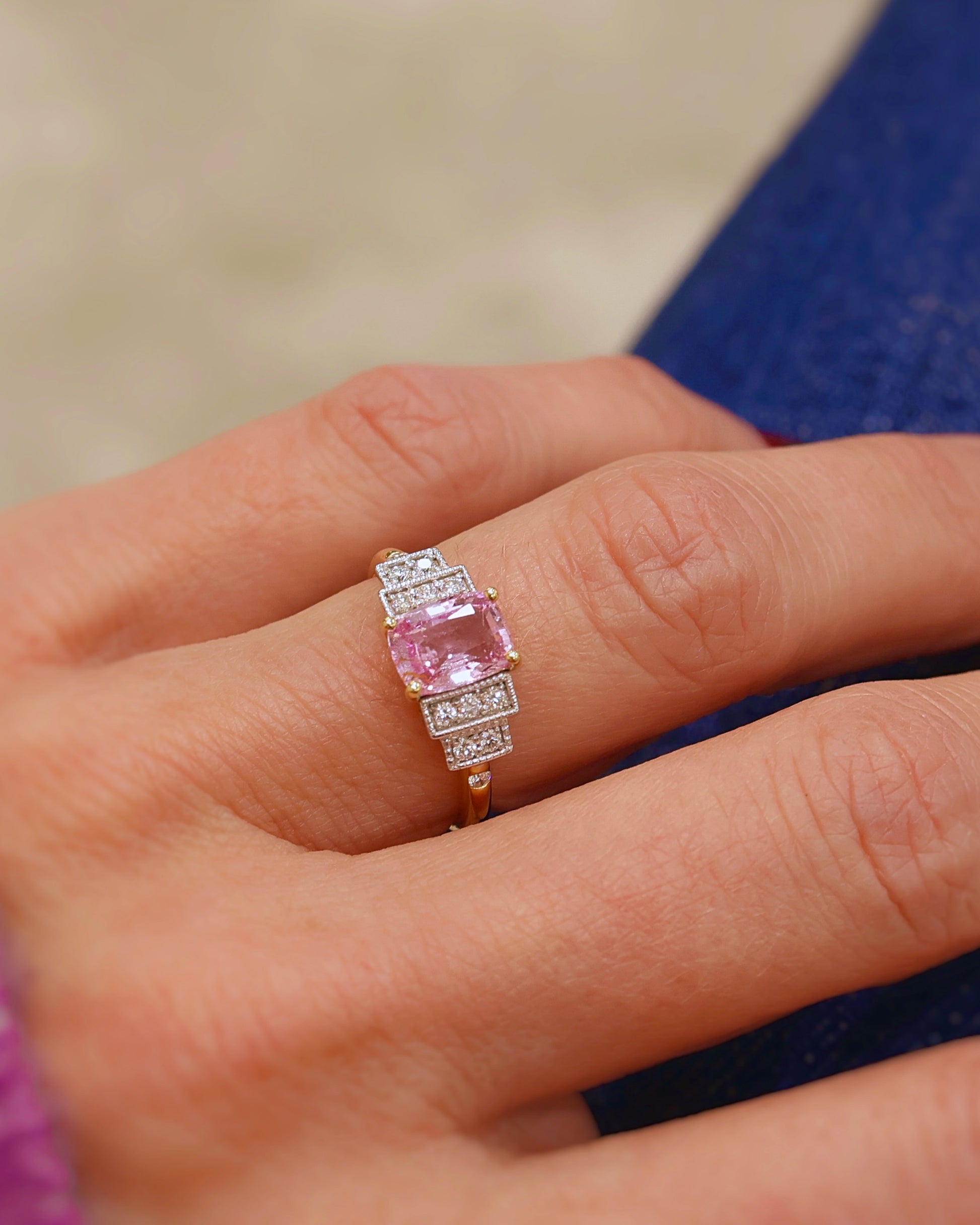 Bague saphir rose doubles escalier de diamants or 18K