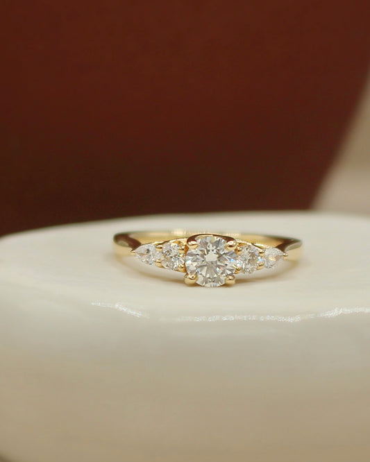 Bague solitaire 5 diamants or jaune 18K