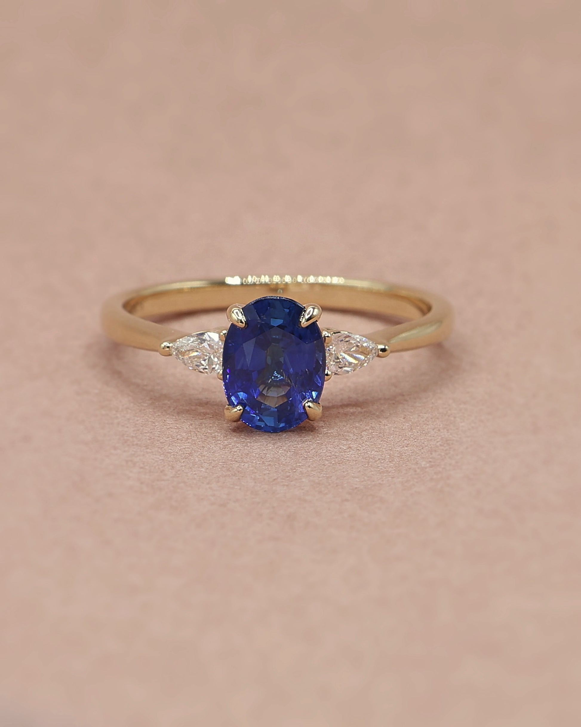 Bague trilogie saphir et diamants or jaune 18K