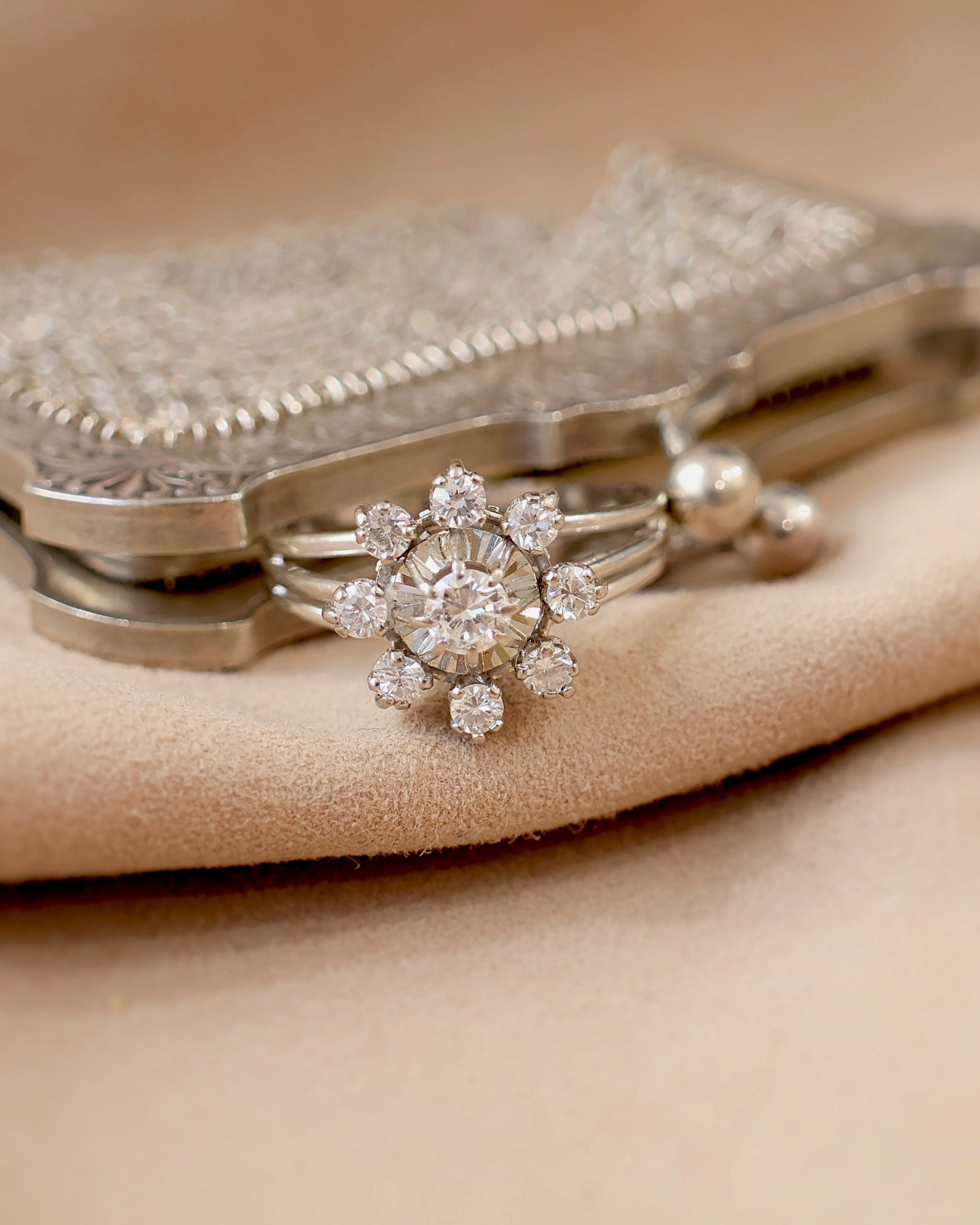 Bague vintage marguerite diamants or 18K diamants