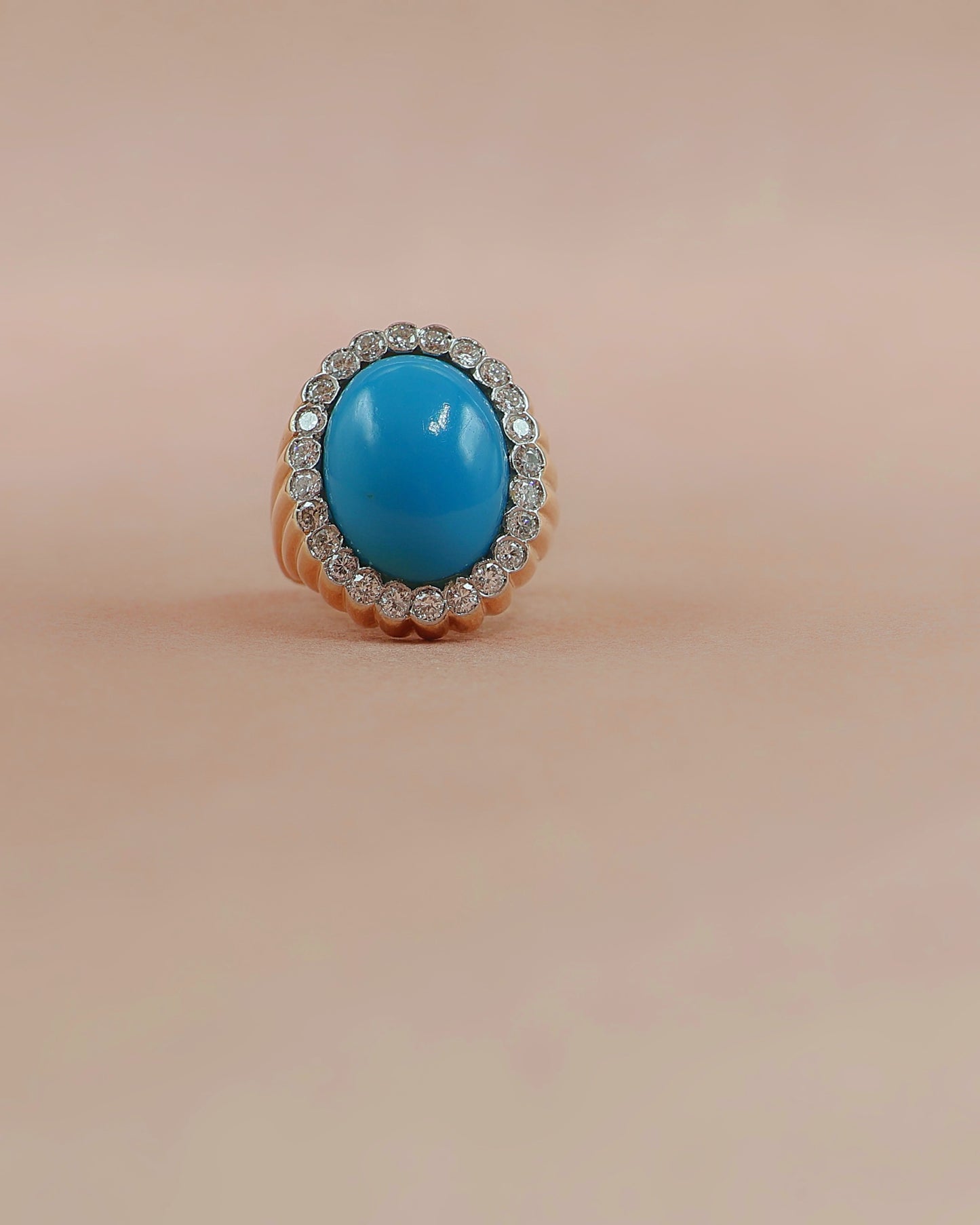 Bague vintage turquoise cabochon diamants or 18 K