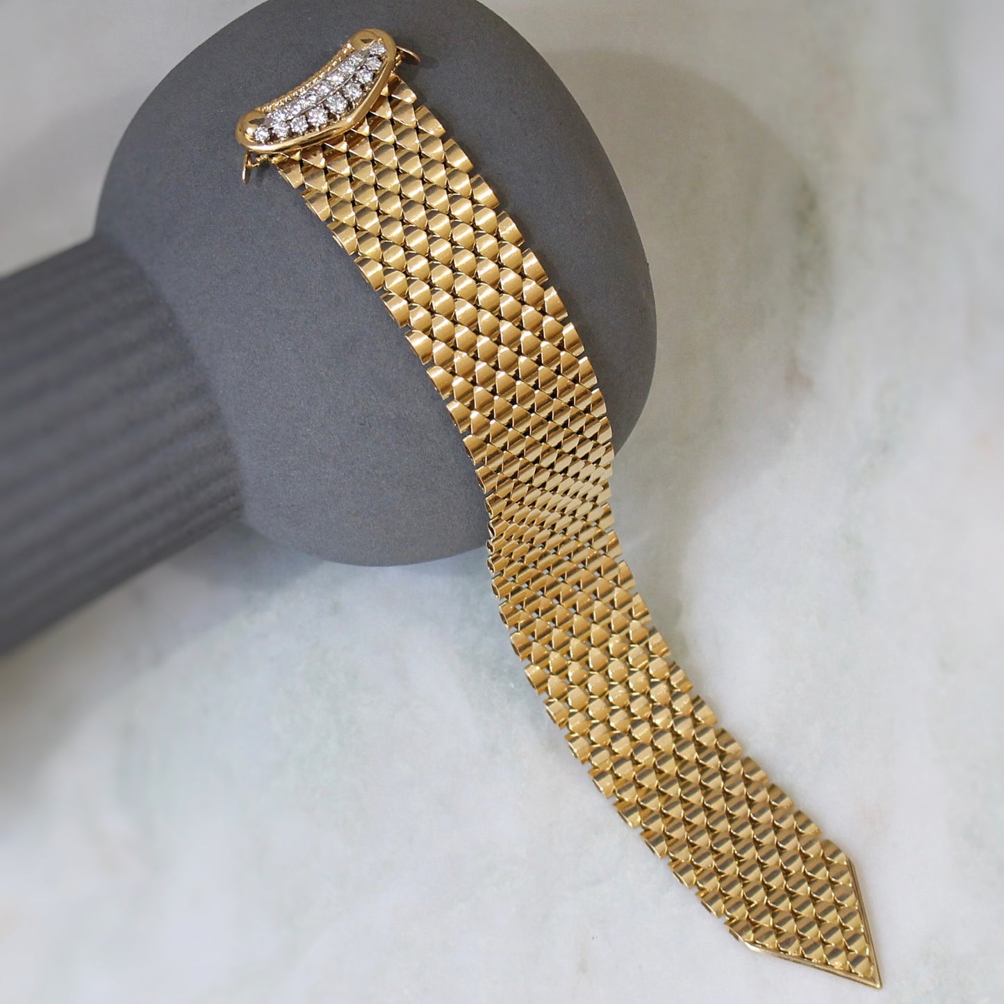 Bracelet ceinture ancien en or jaune et diamants