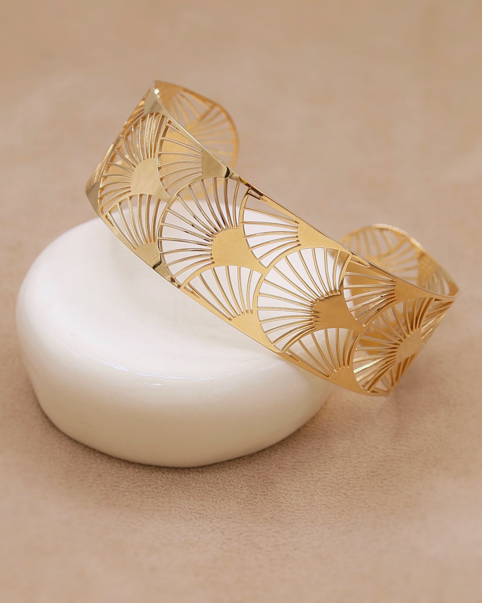 Bracelet manchette à motifs or jaune 18K