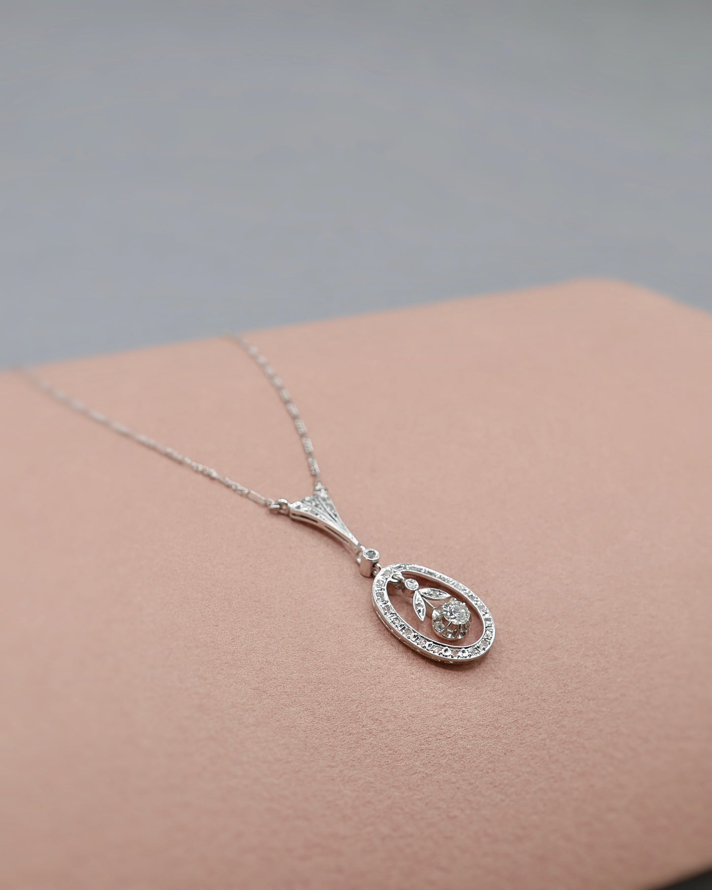 Collier Belle Epoque diamants or blanc 18K