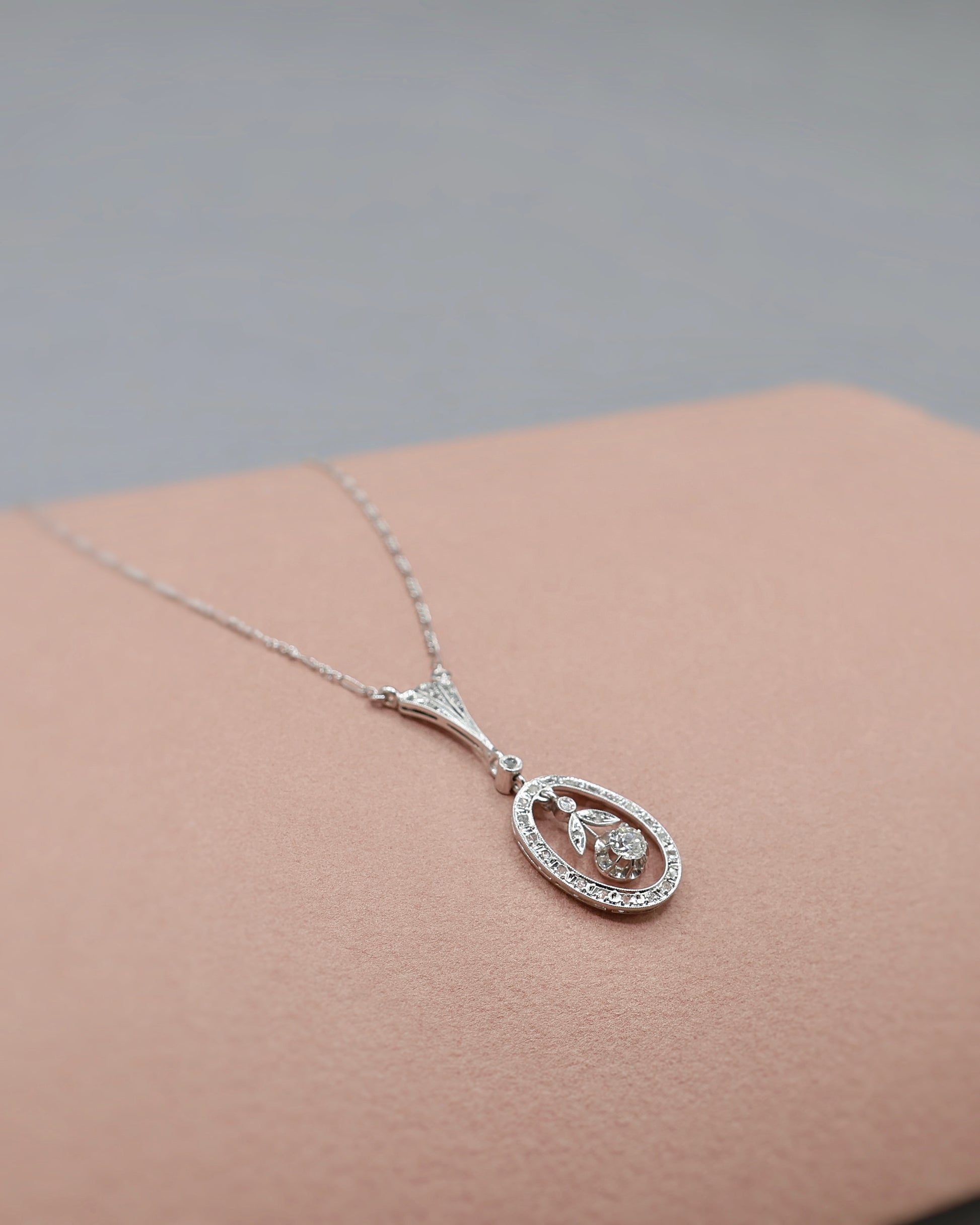 Collier Belle Epoque diamants or blanc 18K