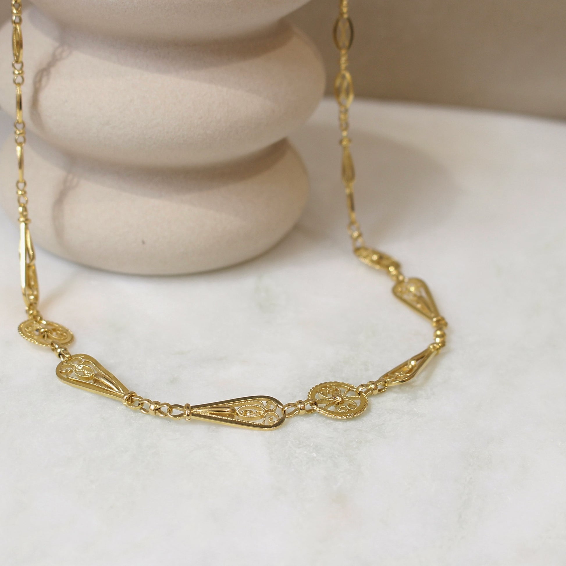 Collier ancien en or filigrané-vers 1910-or jaune 18k