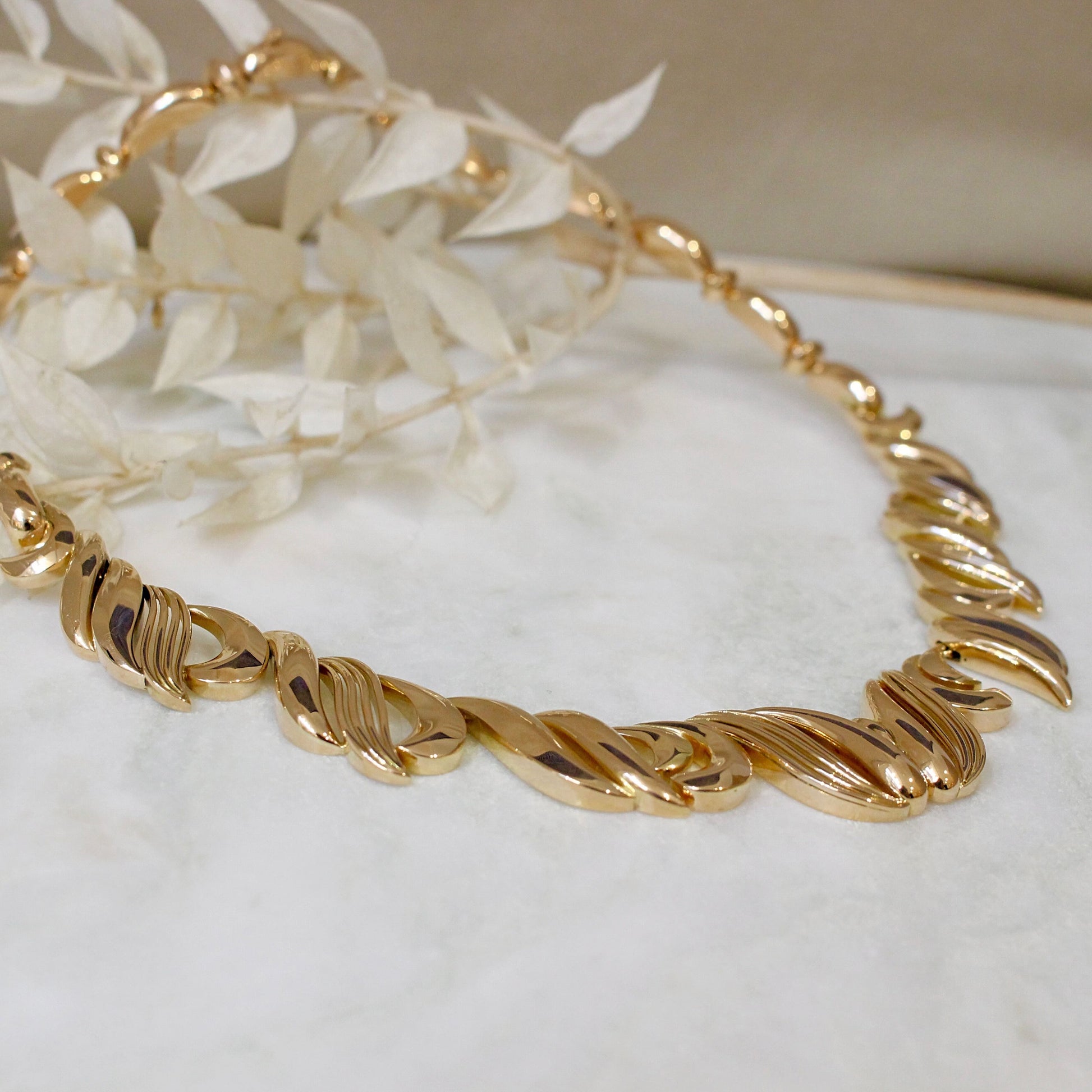 Collier vintage en or rose-vers 1950-motifs de feuillages