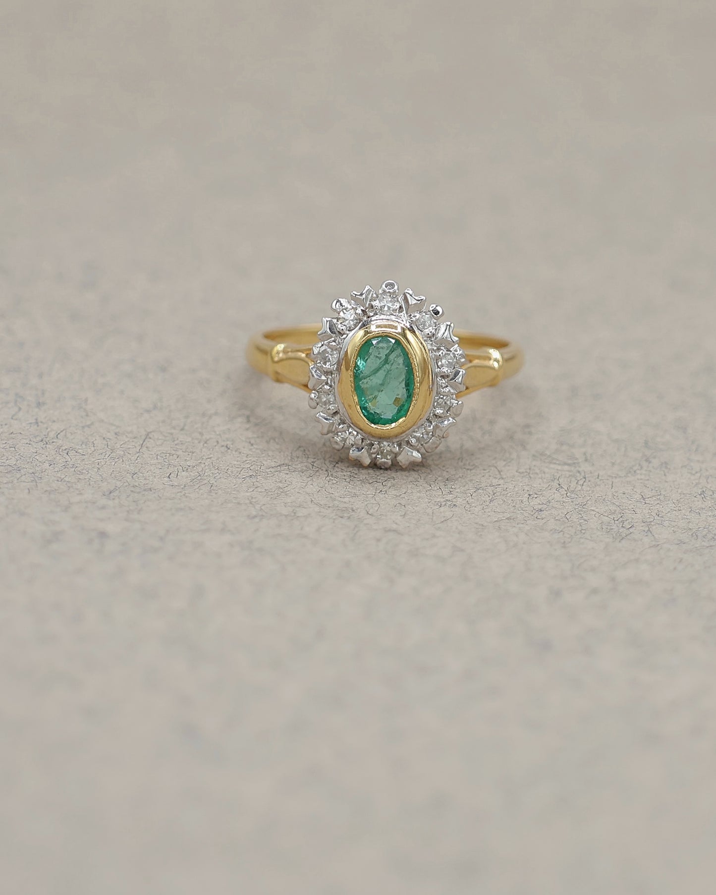 Marguerite vintage emeraude diamants or 18K