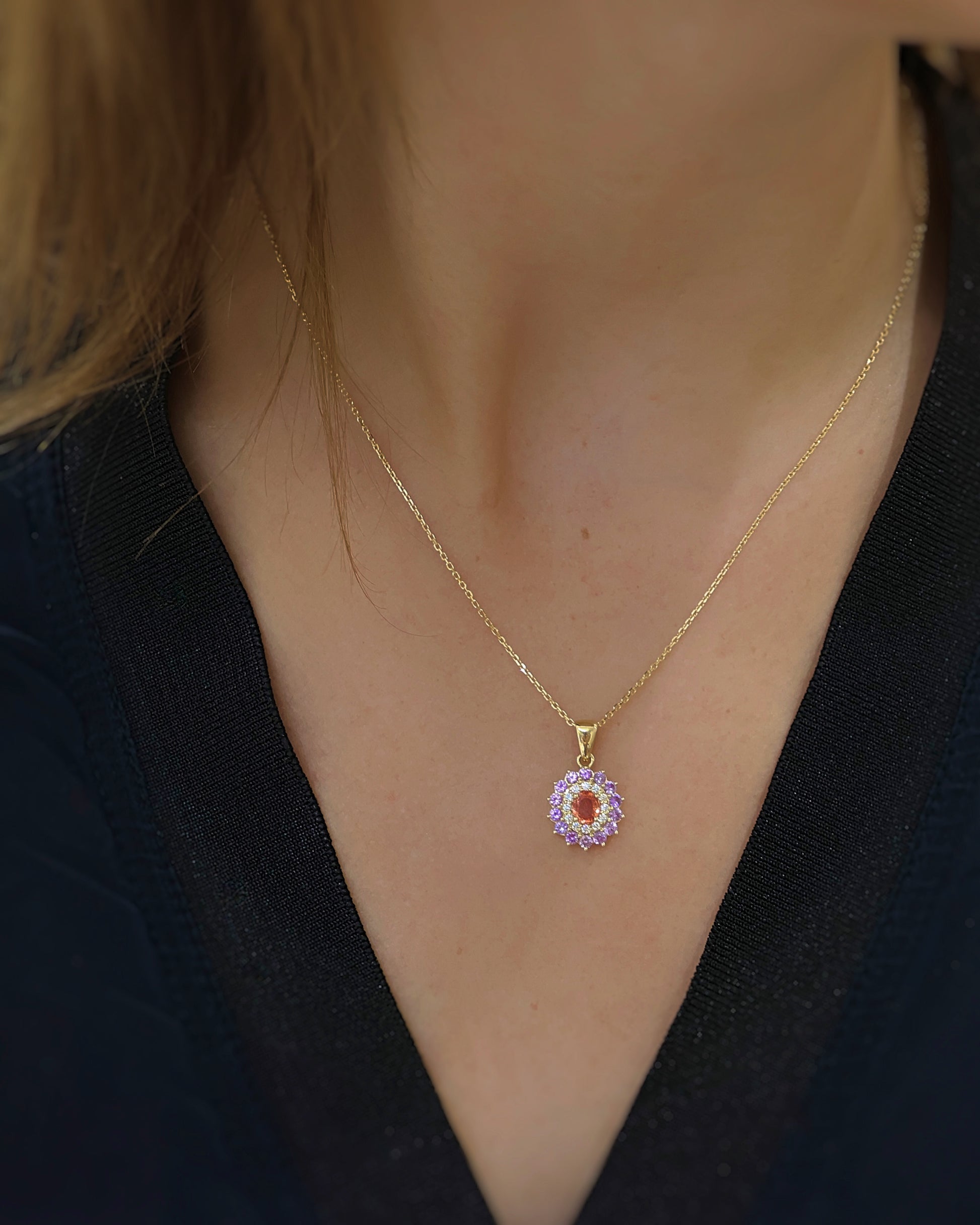 Pendentif saphir rose orange double entourage diamants et or jaune 18K