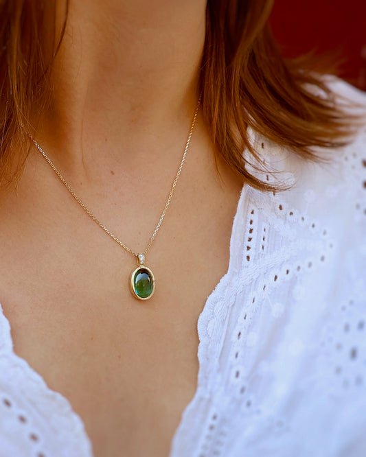 Pendentif tourmaline verte cabochon diamants or jaune