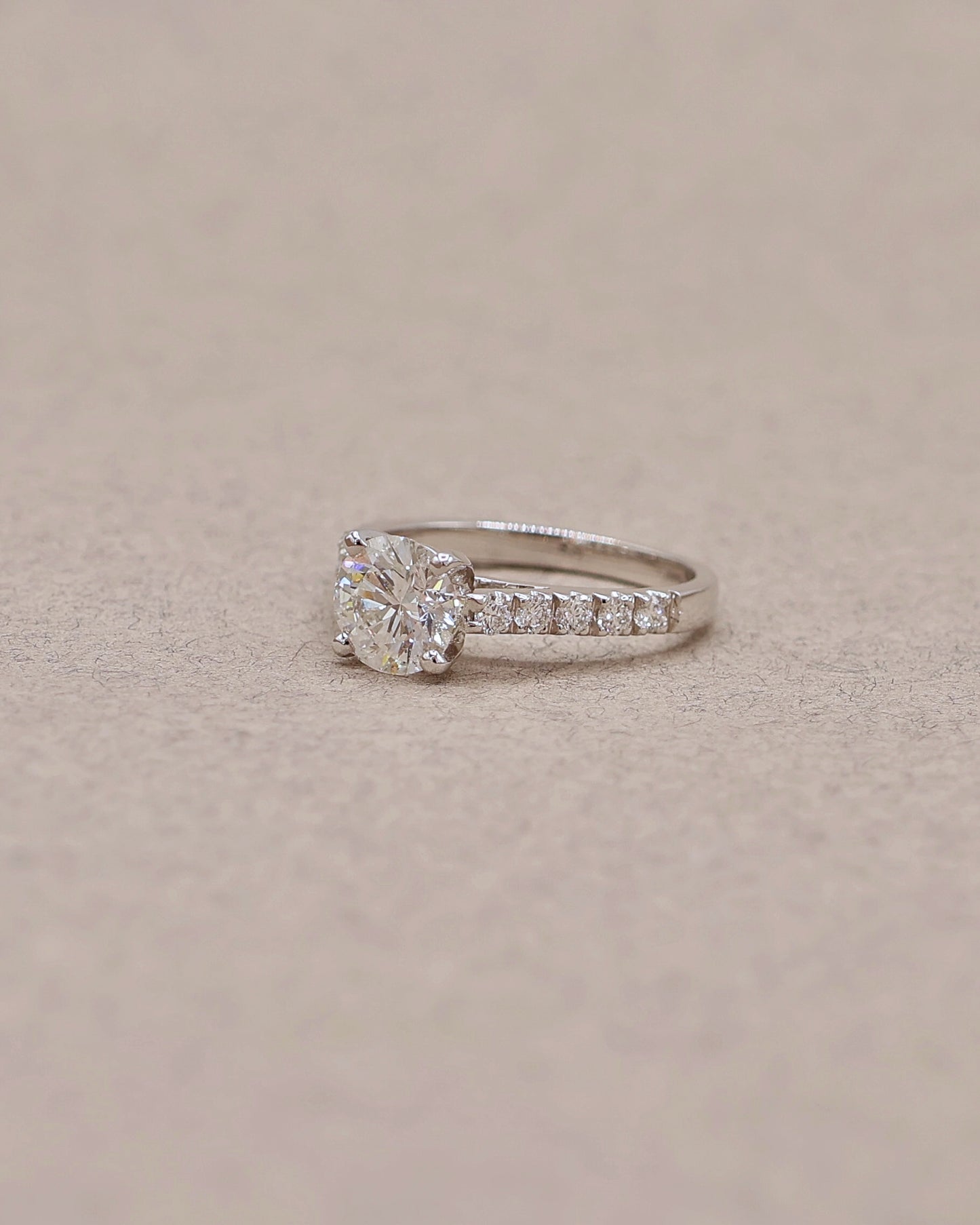 Solitaire diamant or blanc 18K