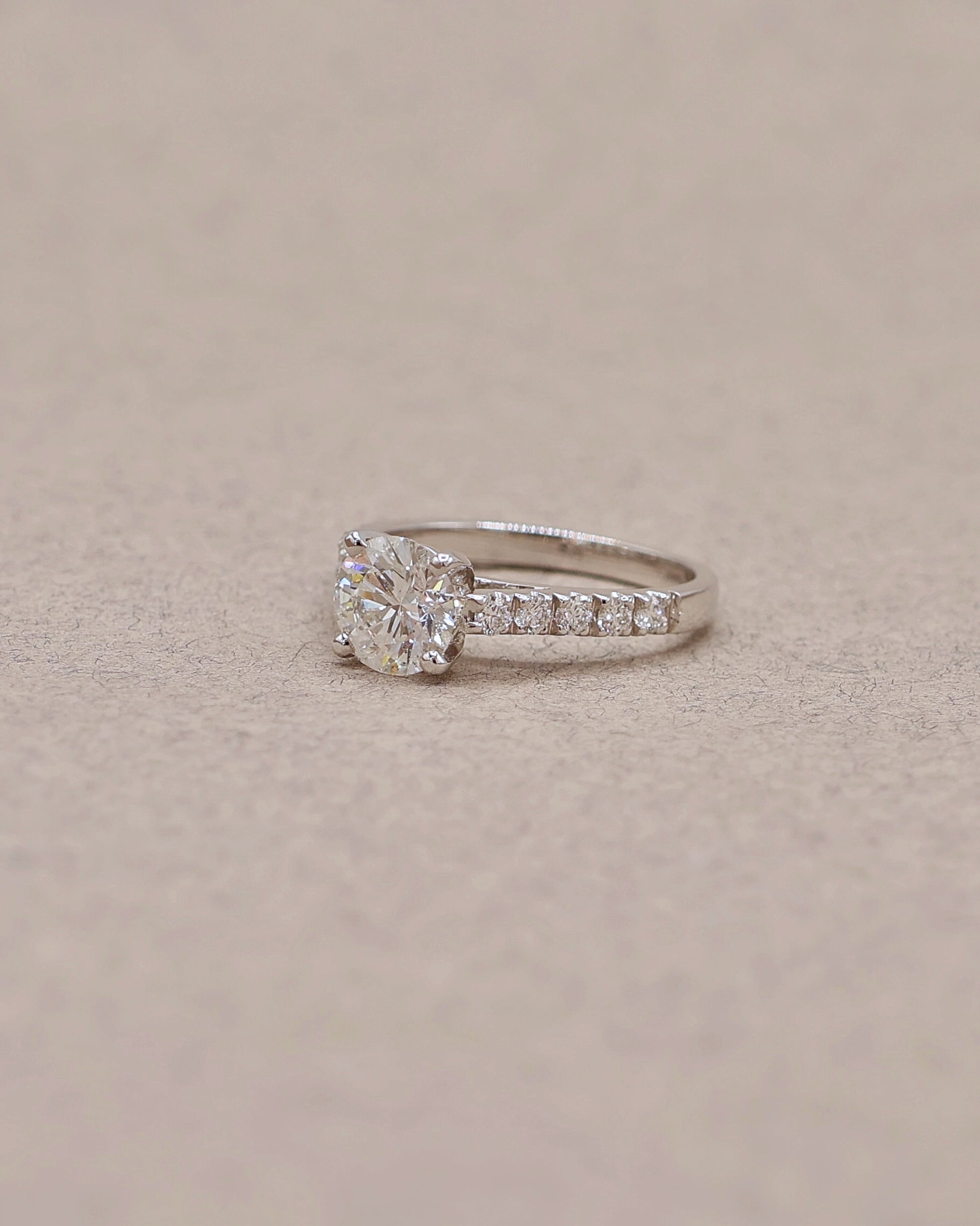 Solitaire diamant or blanc 18K