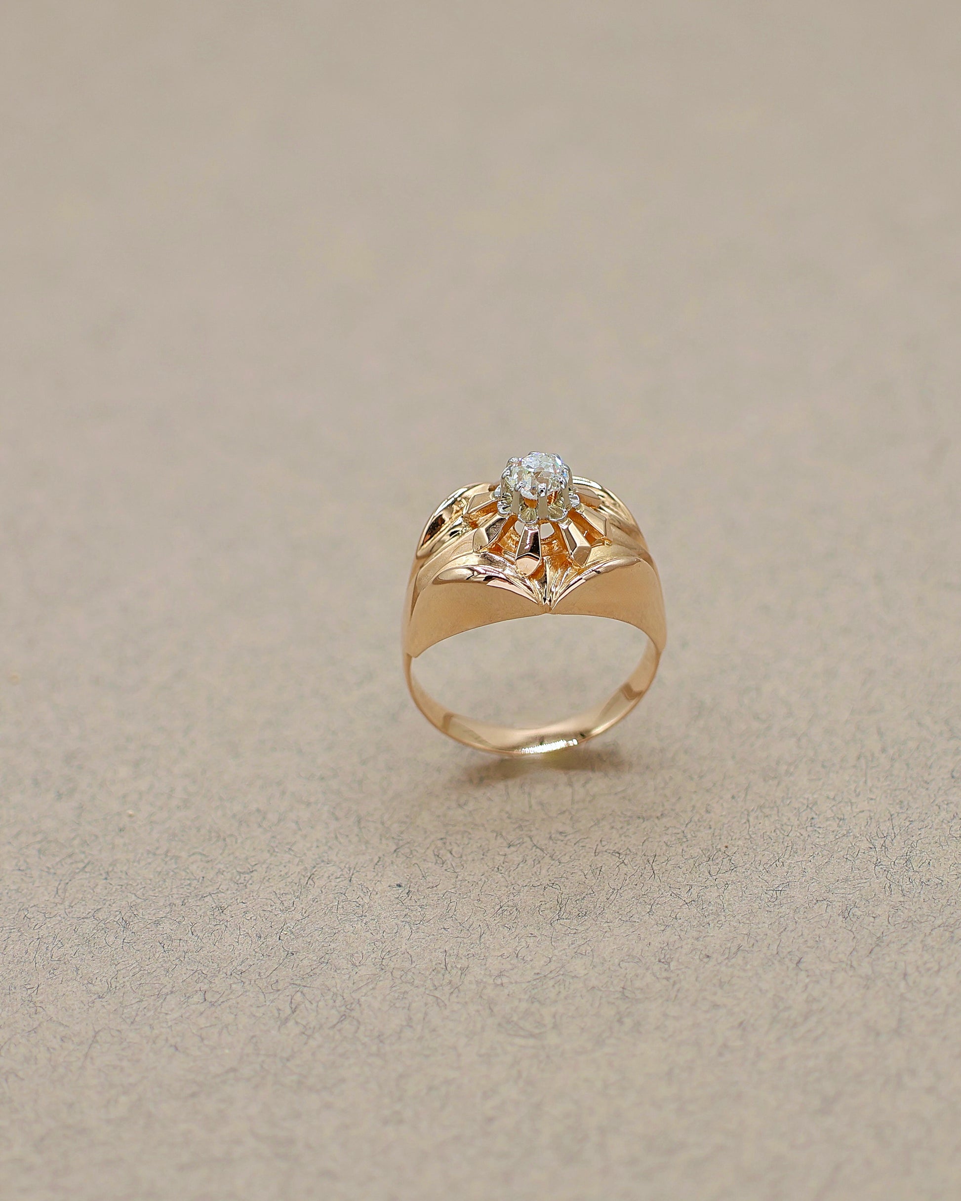 bague_ancienne_vers_1940-_bague_tank_diamant_sur_or_rose