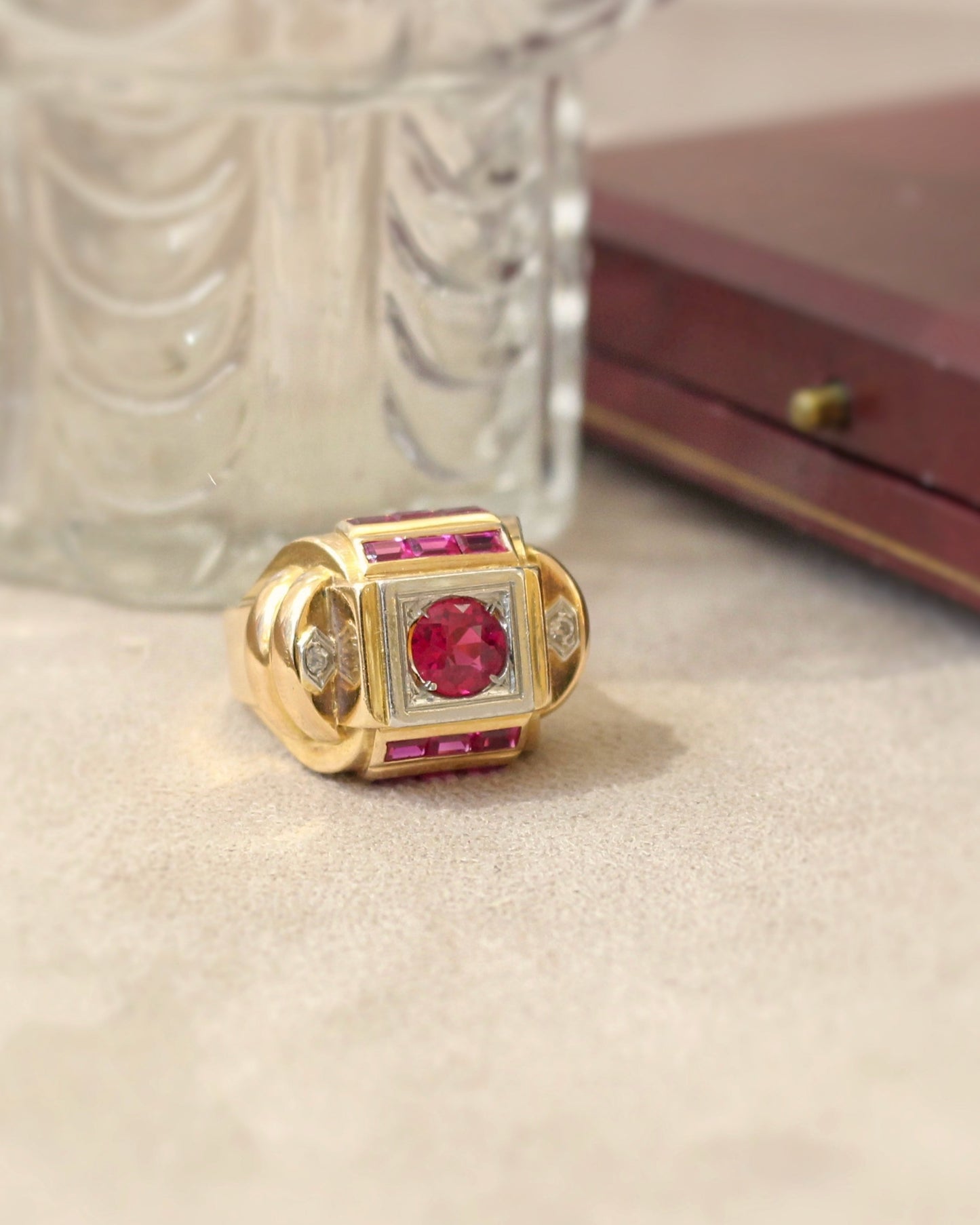 Bague Tank Rubis de synthèse et diamants