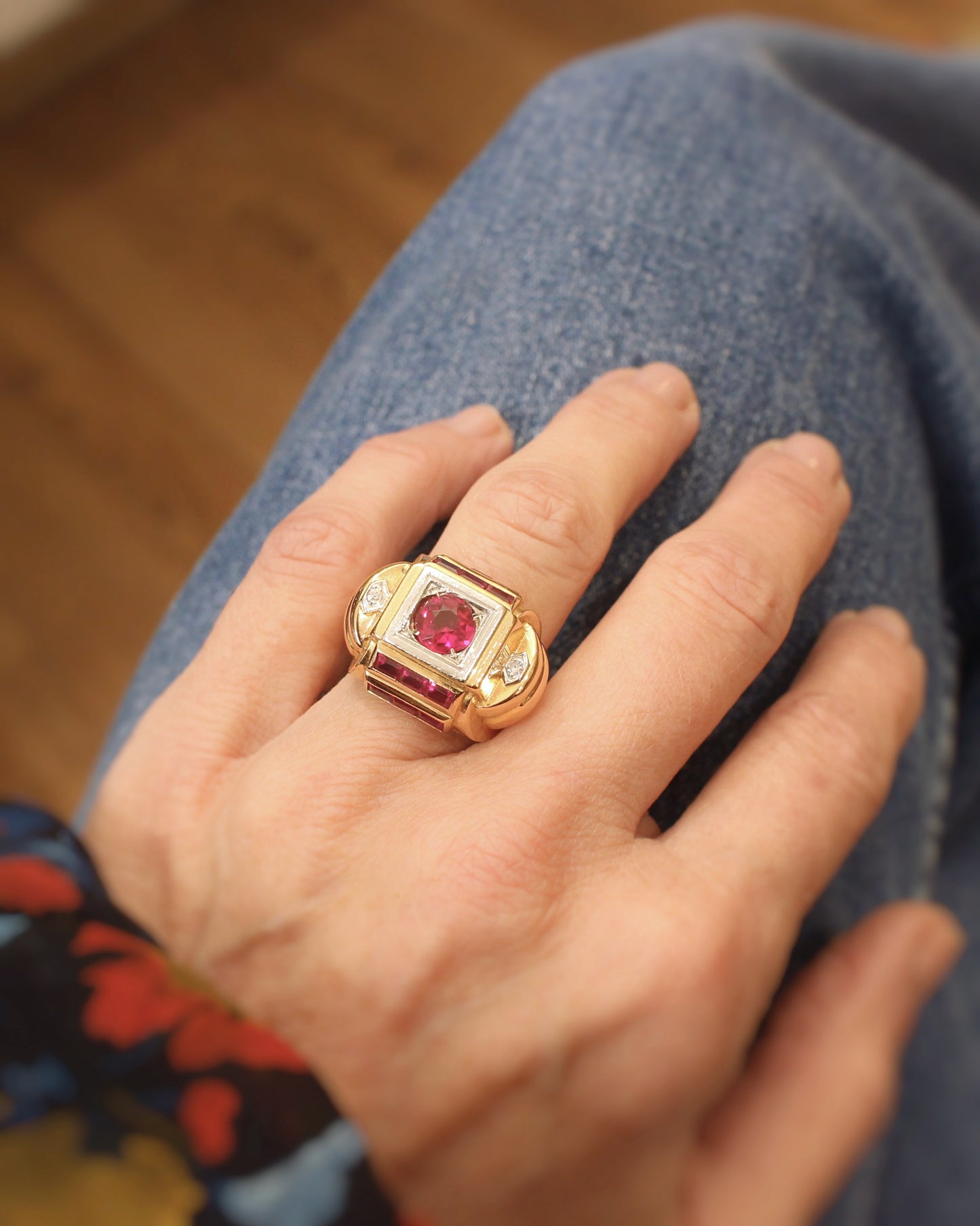Bague Tank Rubis de synthèse et diamants