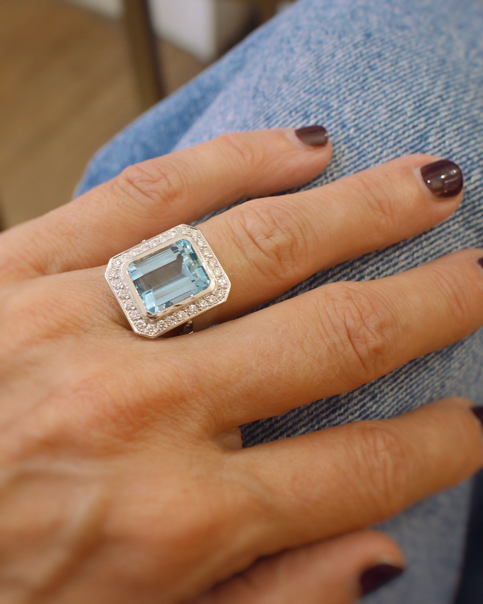 bague aiue marine et diamants sur or blanc