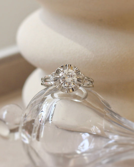 bague ancienne solitaire diamant - monture en or blanc