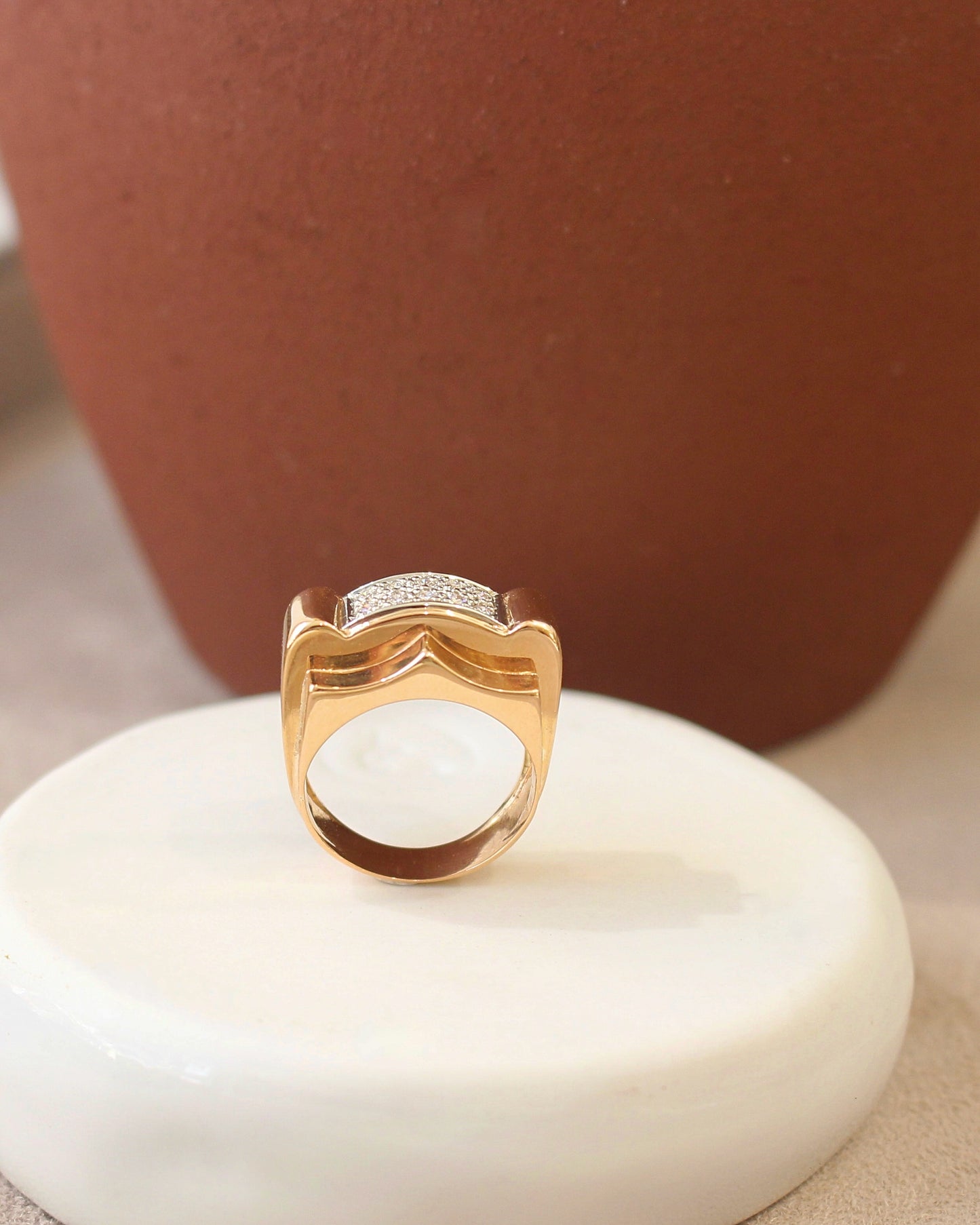 bague tank vers 1940-or rose pavage diamants