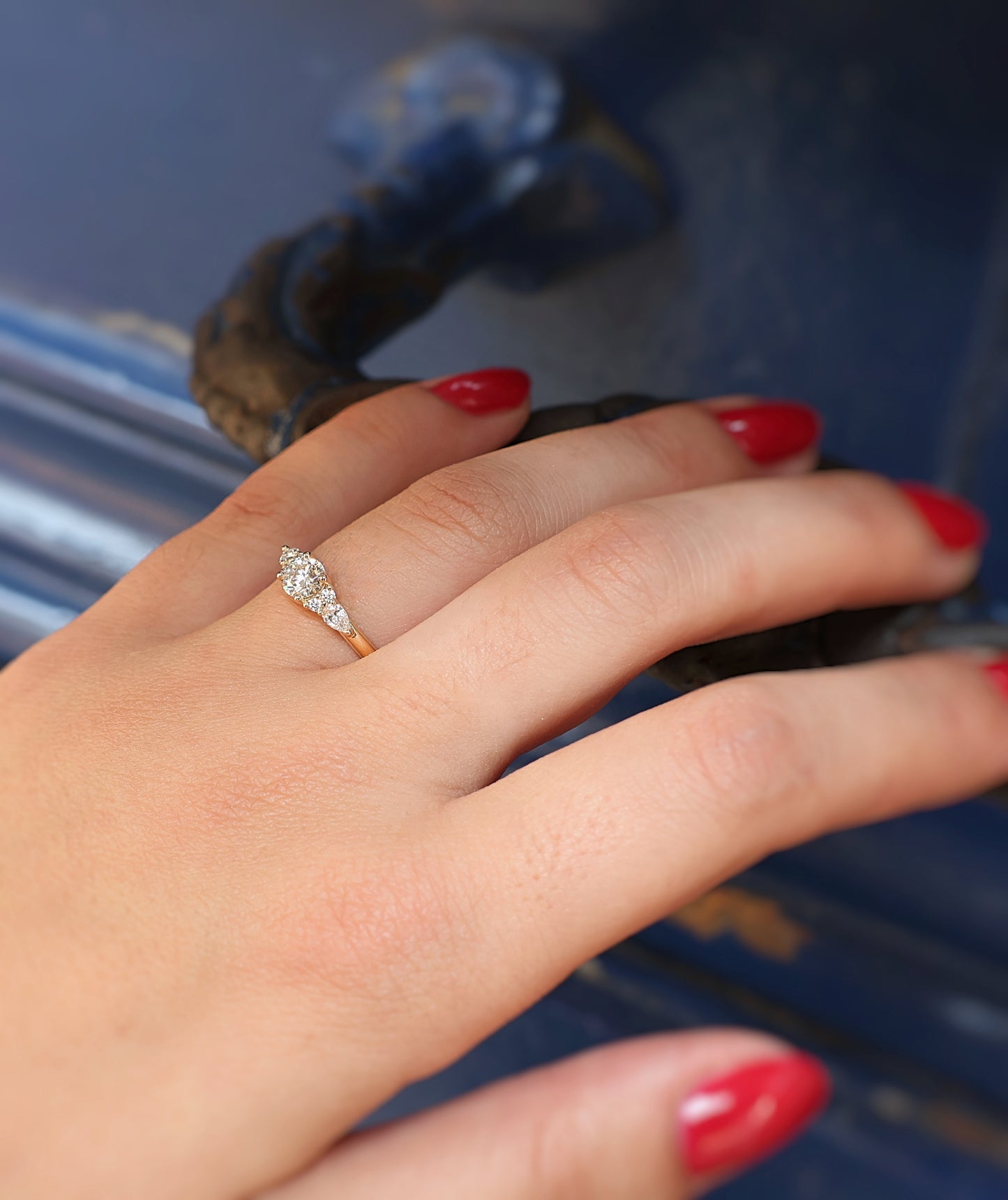 bague de fiancailles diamants ronds et diamants poire