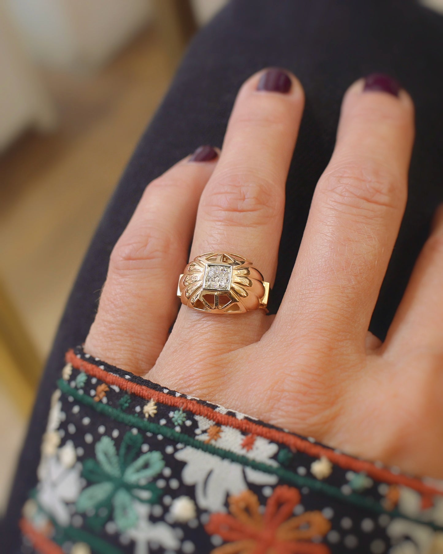bague forme dome sertie d'un diamant - design des années 40