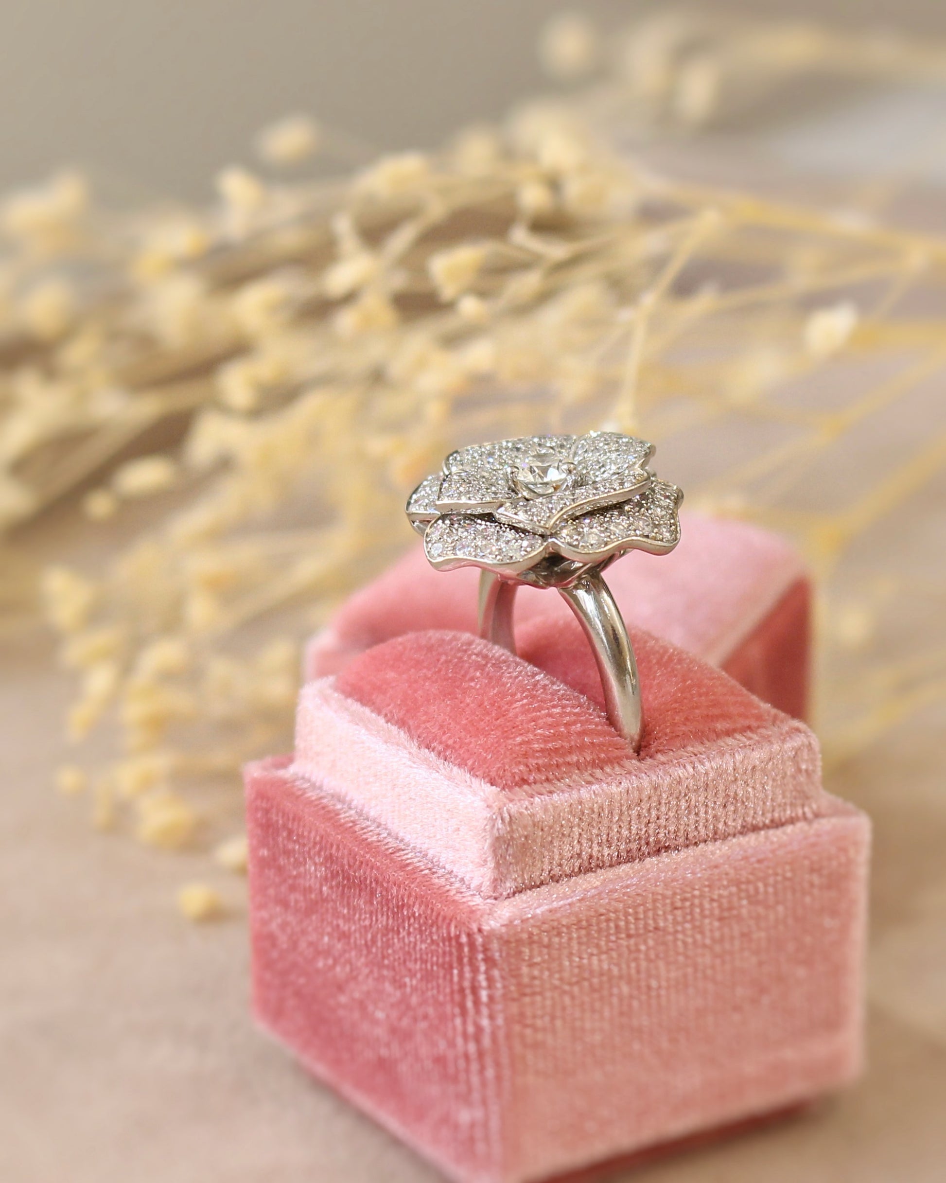 bague fleur diamants - or blanc