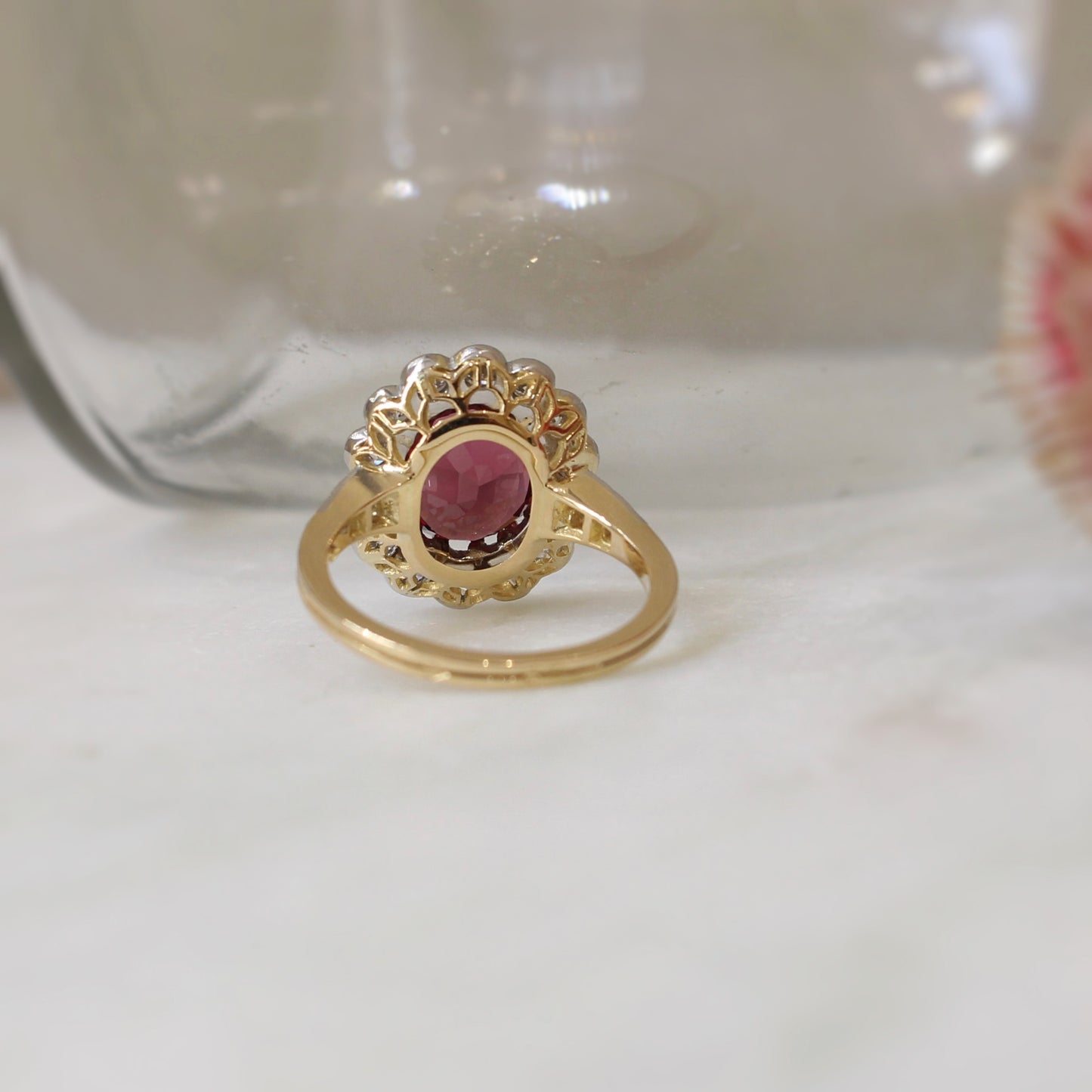 Bague Pompadour Rhodolite entourage diamants