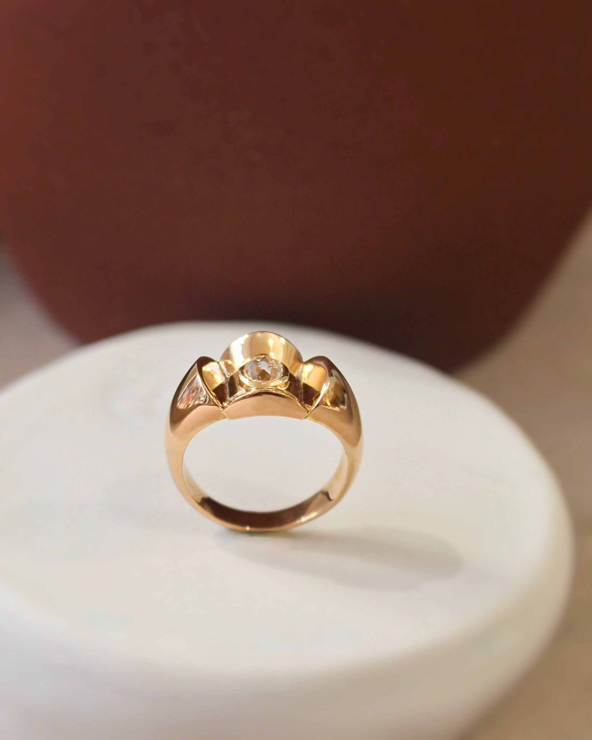bague tank diamant central taille ancienne sur une monture en or rose