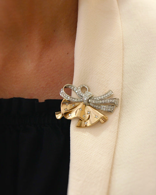 broche noeud des années 40-diamants sur or rose et platine