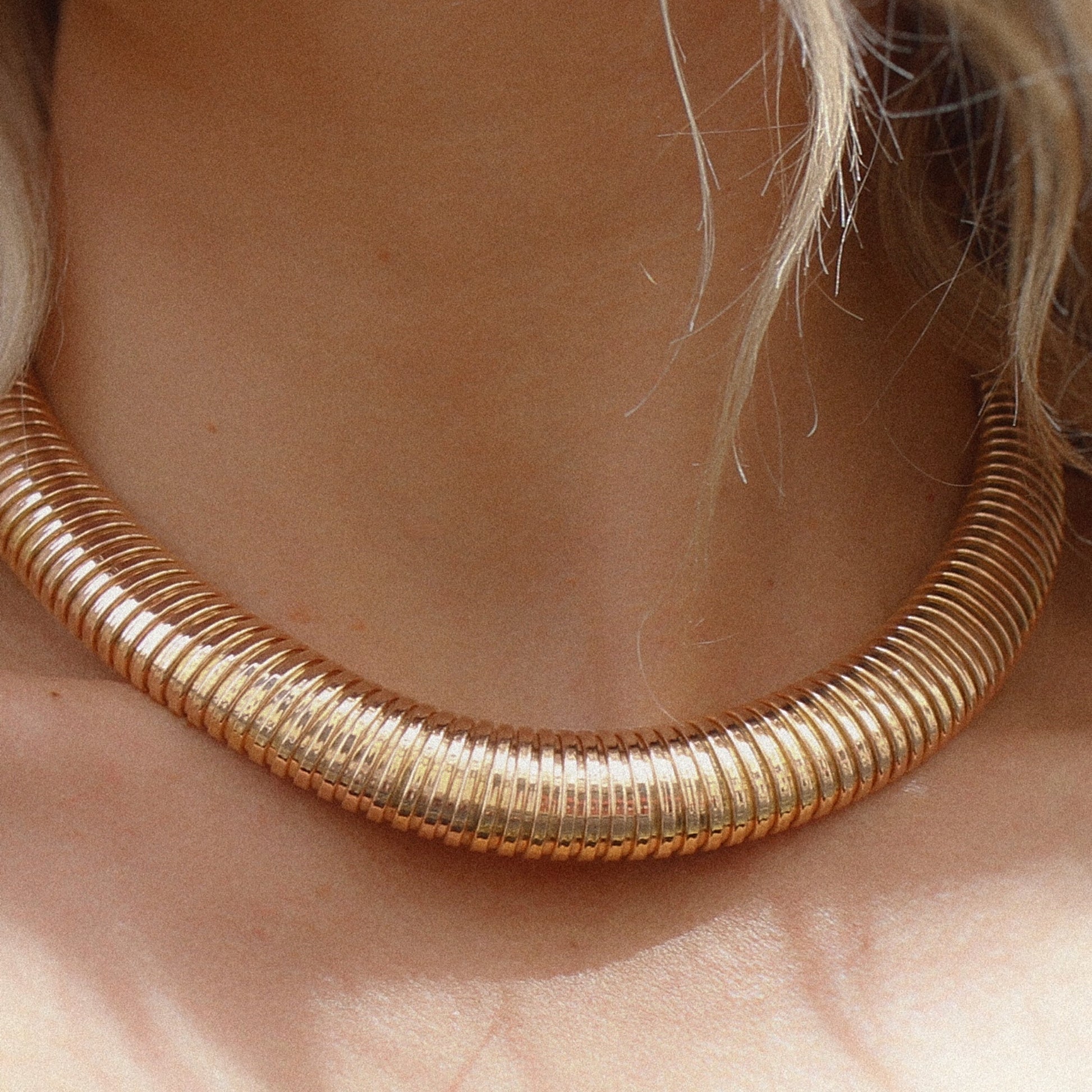 rare collier ancien dit "tubogaz" maille souple en or rose 18k- vers 1940