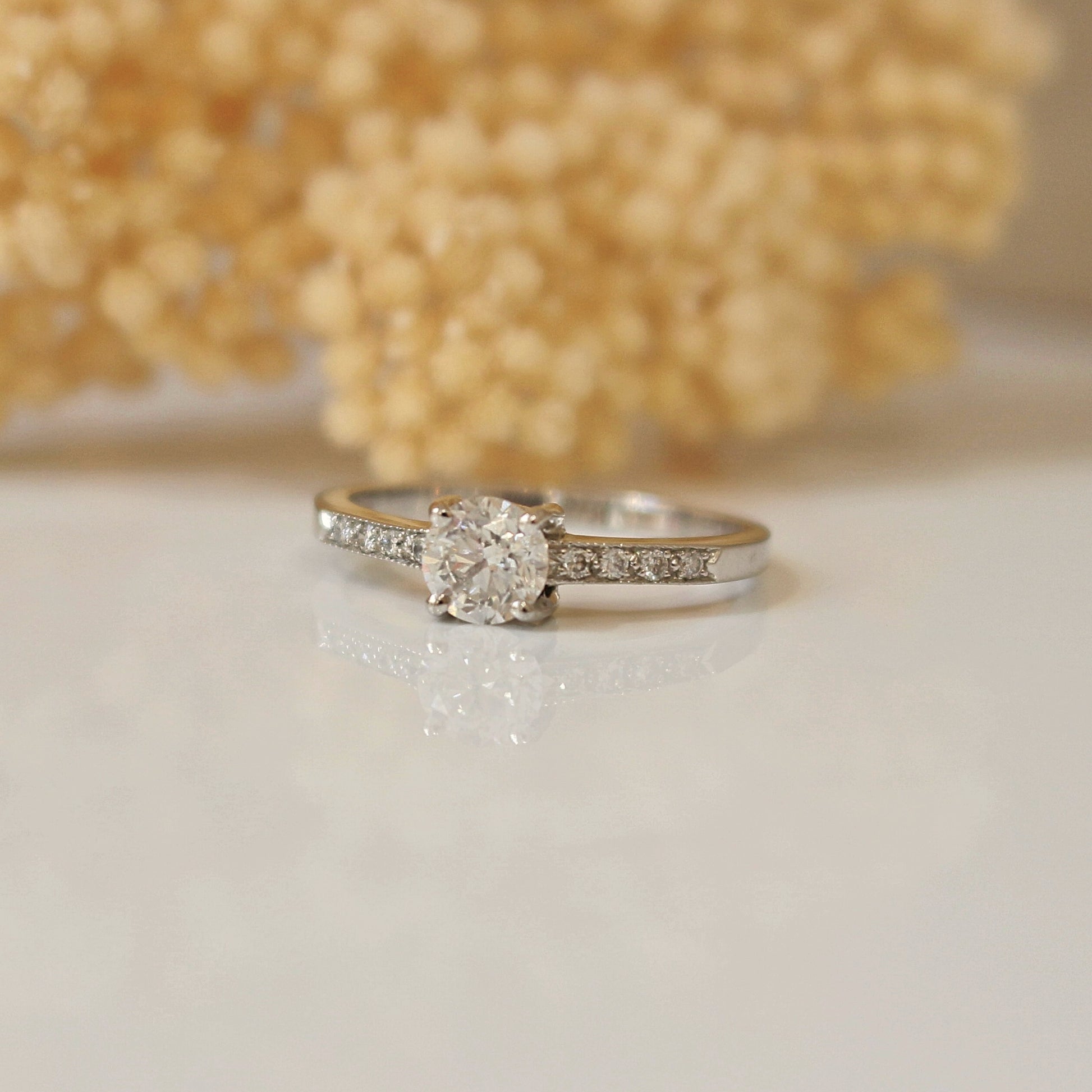 Bague solitaire en or gris/ diamant de 0,62 carat